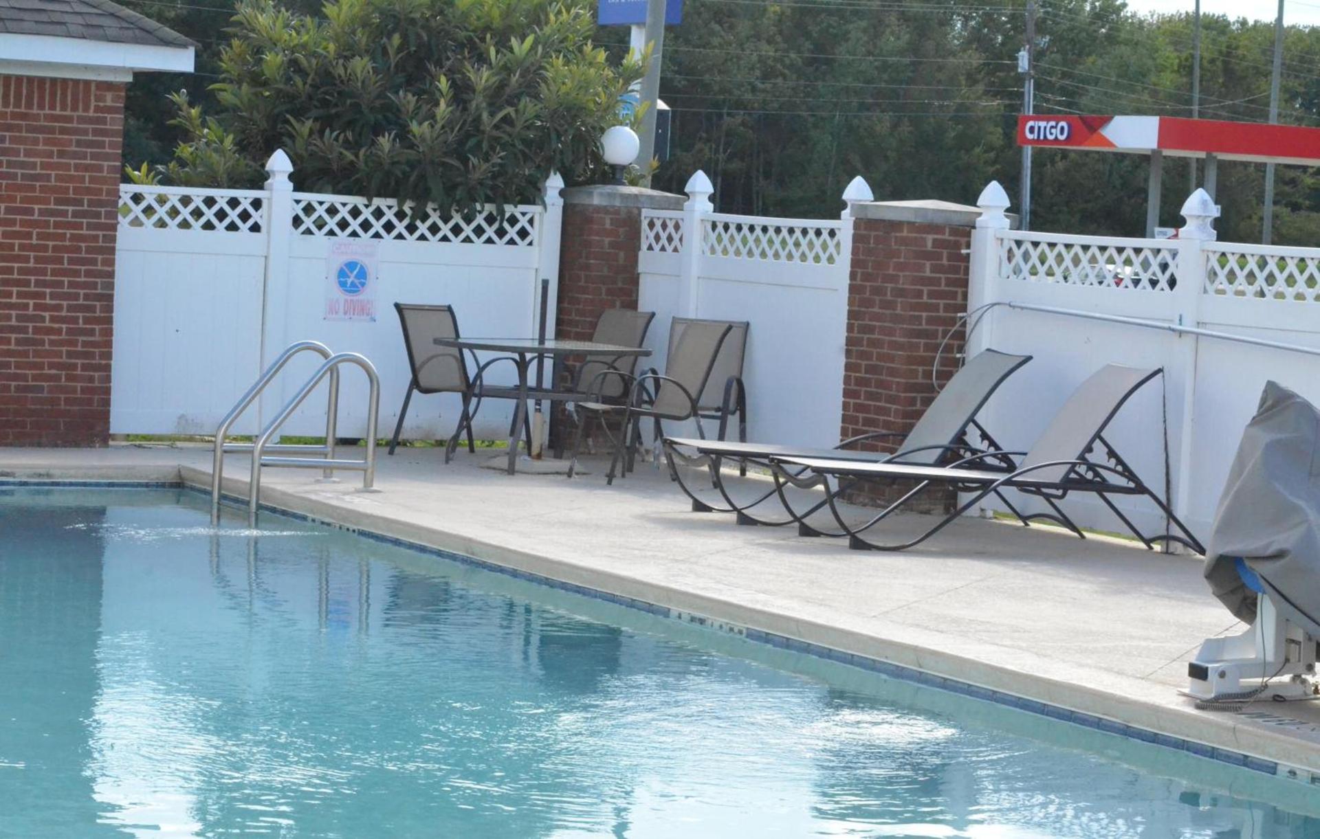 Home Inn & Suites photo 14