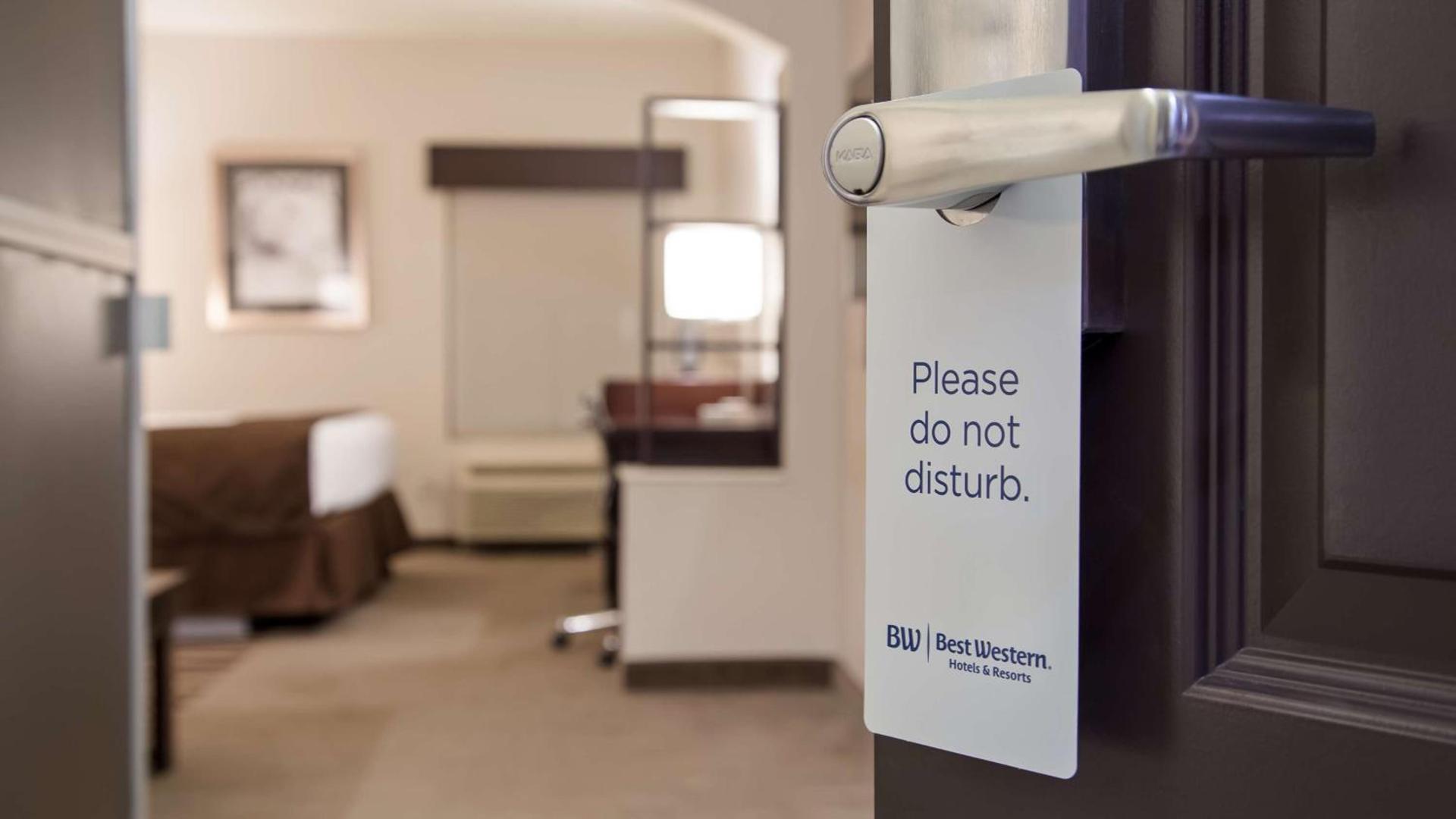 Best Western Plus Lee's Summit Hotel & Suites photo 12