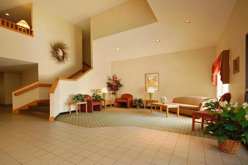 Syracuse Inn and Suites photo 3
