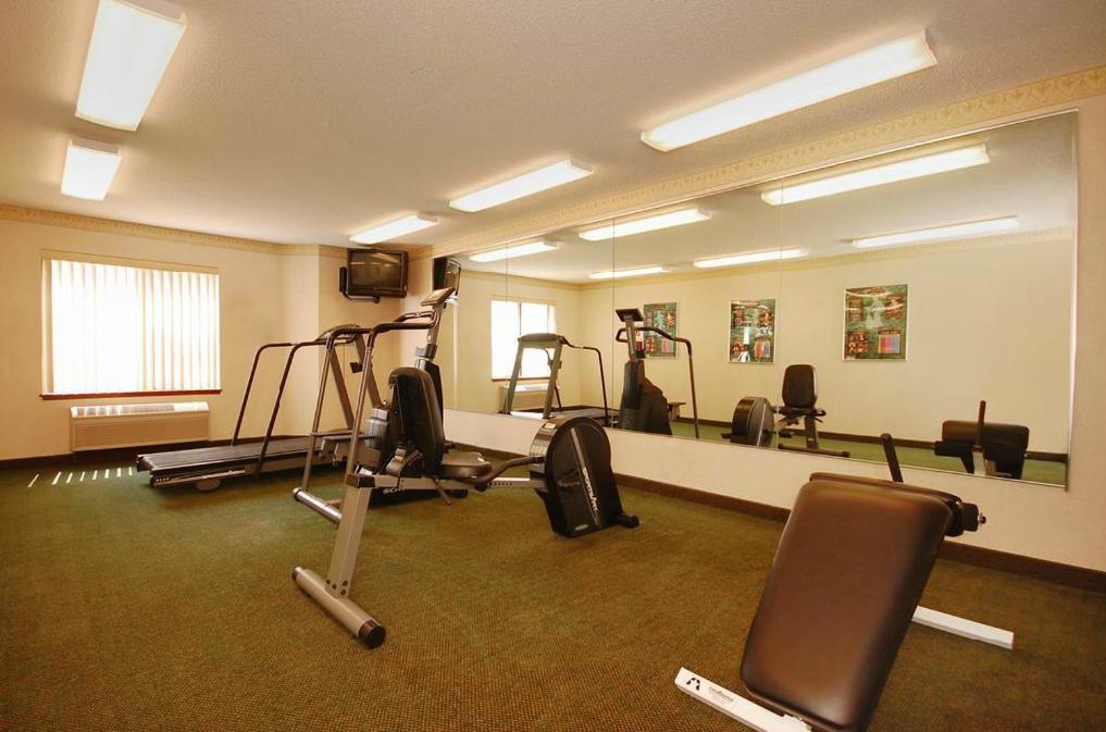 Syracuse Inn and Suites photo 21
