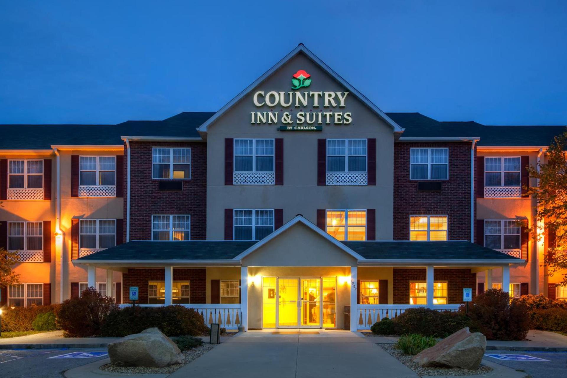 Country Inn & Suites by Radisson, Mason City, IA photo 7