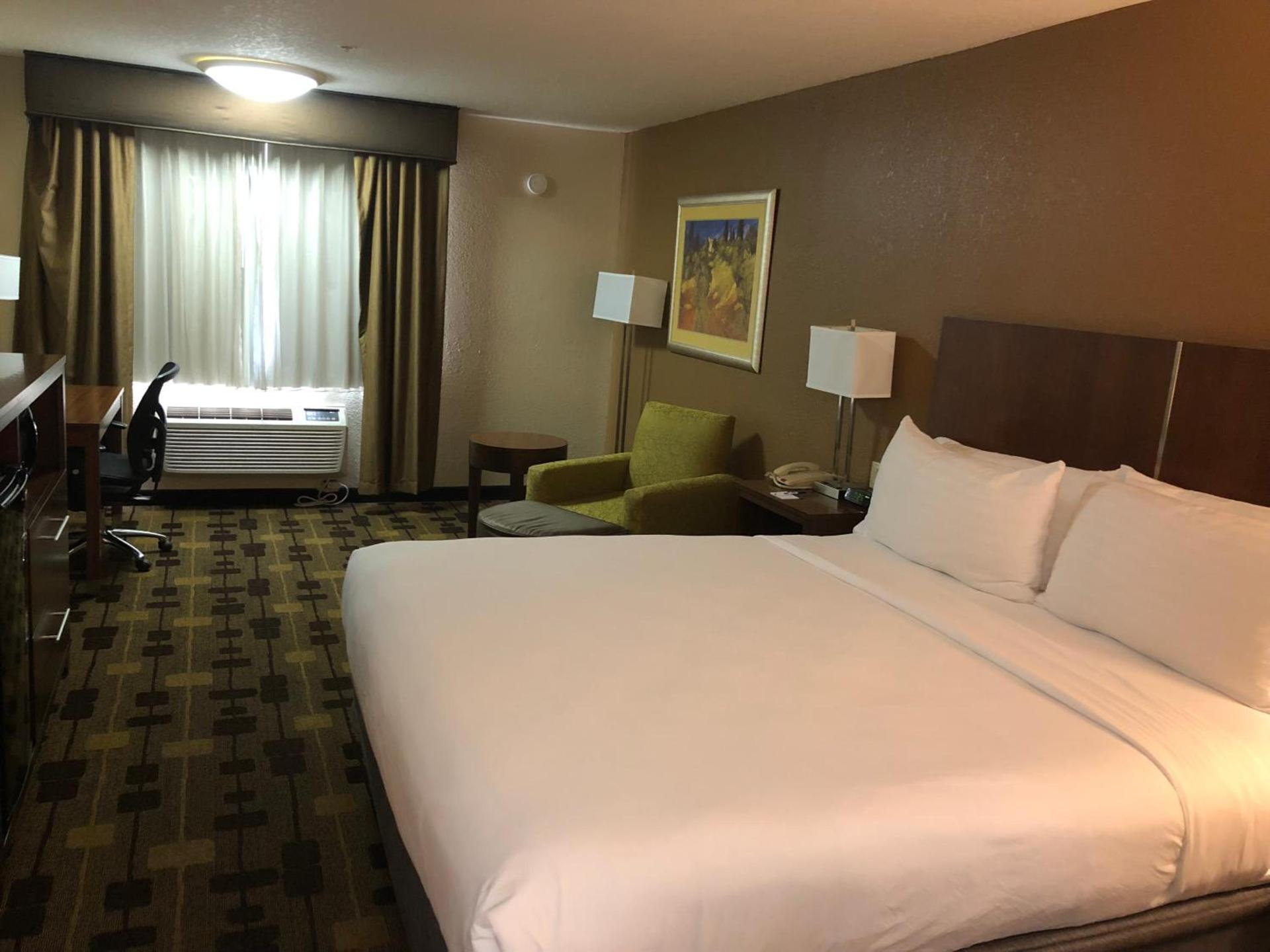 Holiday Inn Express Corning by IHG photo 27
