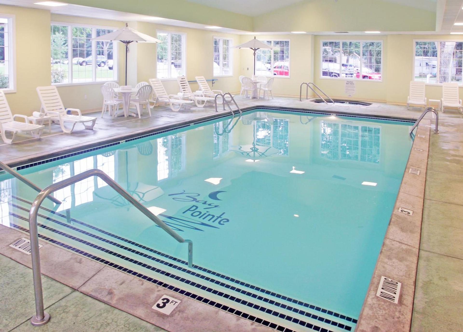 Bay Pointe Inn photo 3