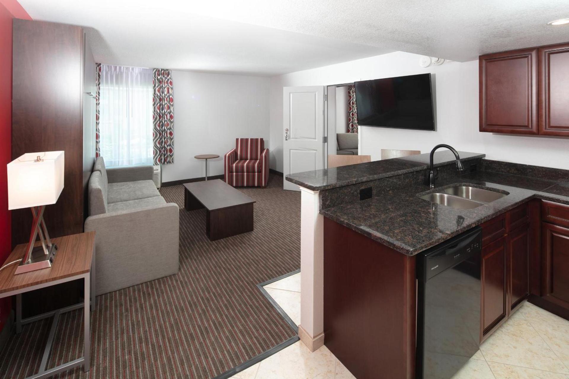 Radisson Hotel Orlando Lake Buena Vista South photo 41
