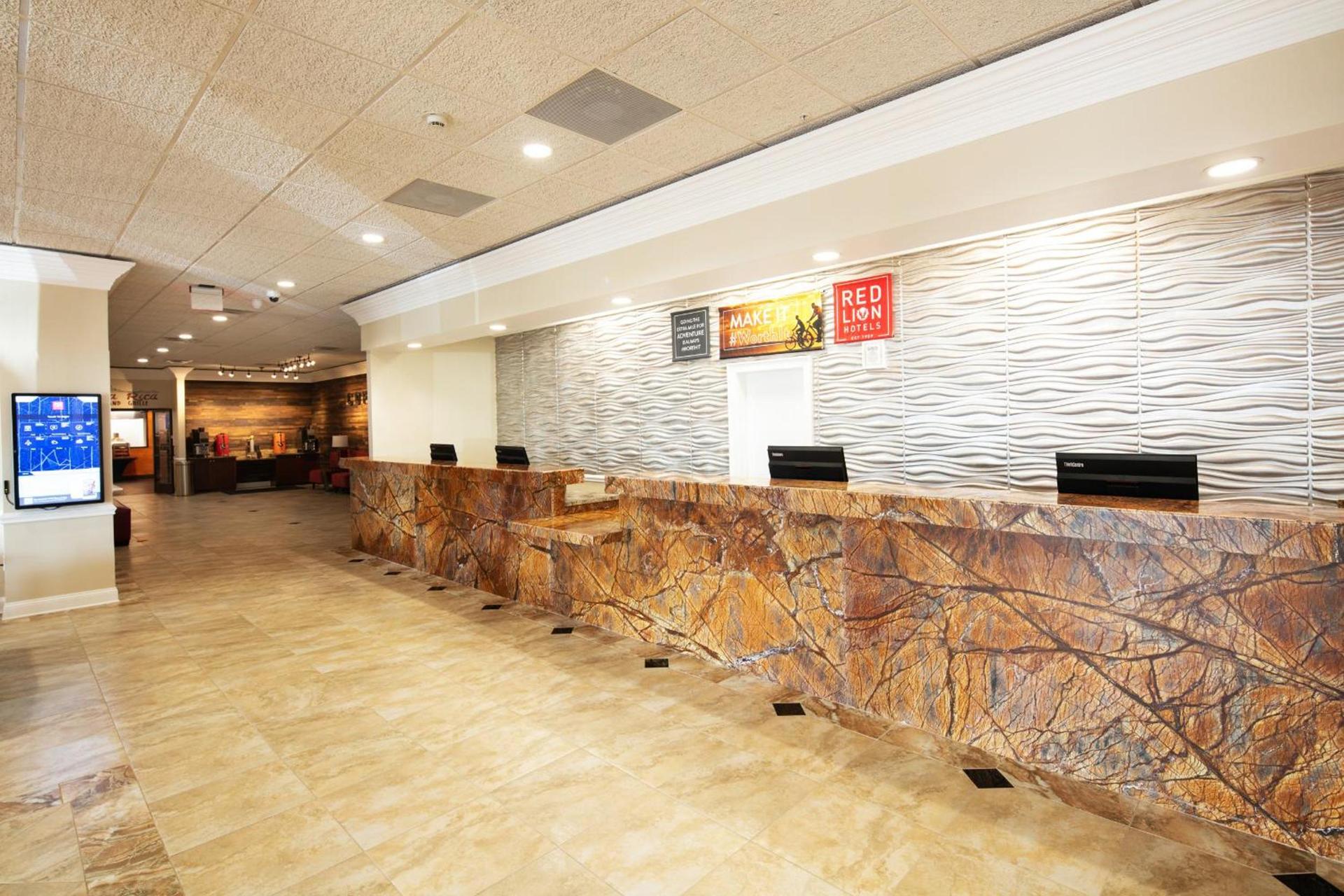 Radisson Hotel Orlando Lake Buena Vista South photo 34