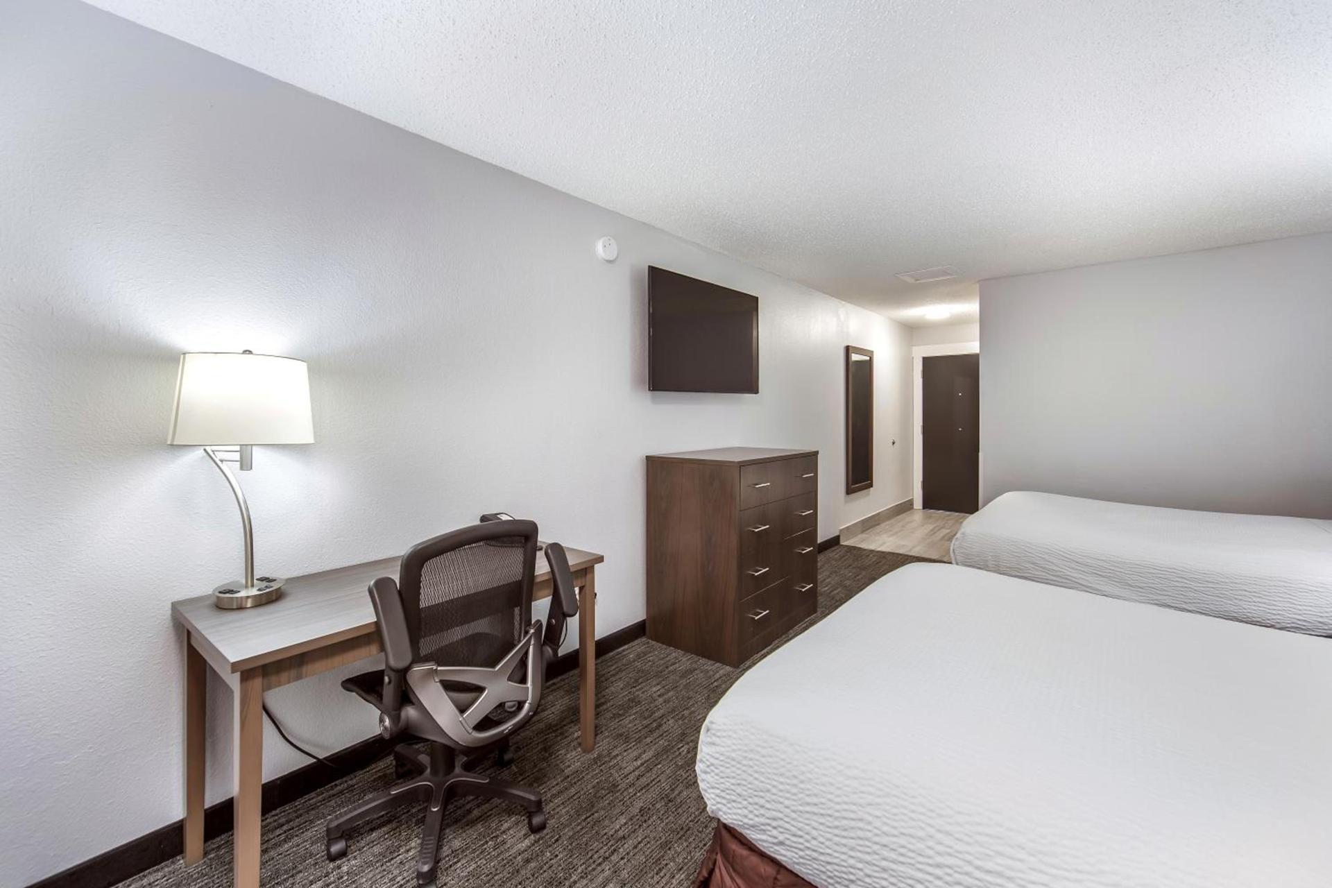 Red Lion Inn & Suites Grants Pass photo 11