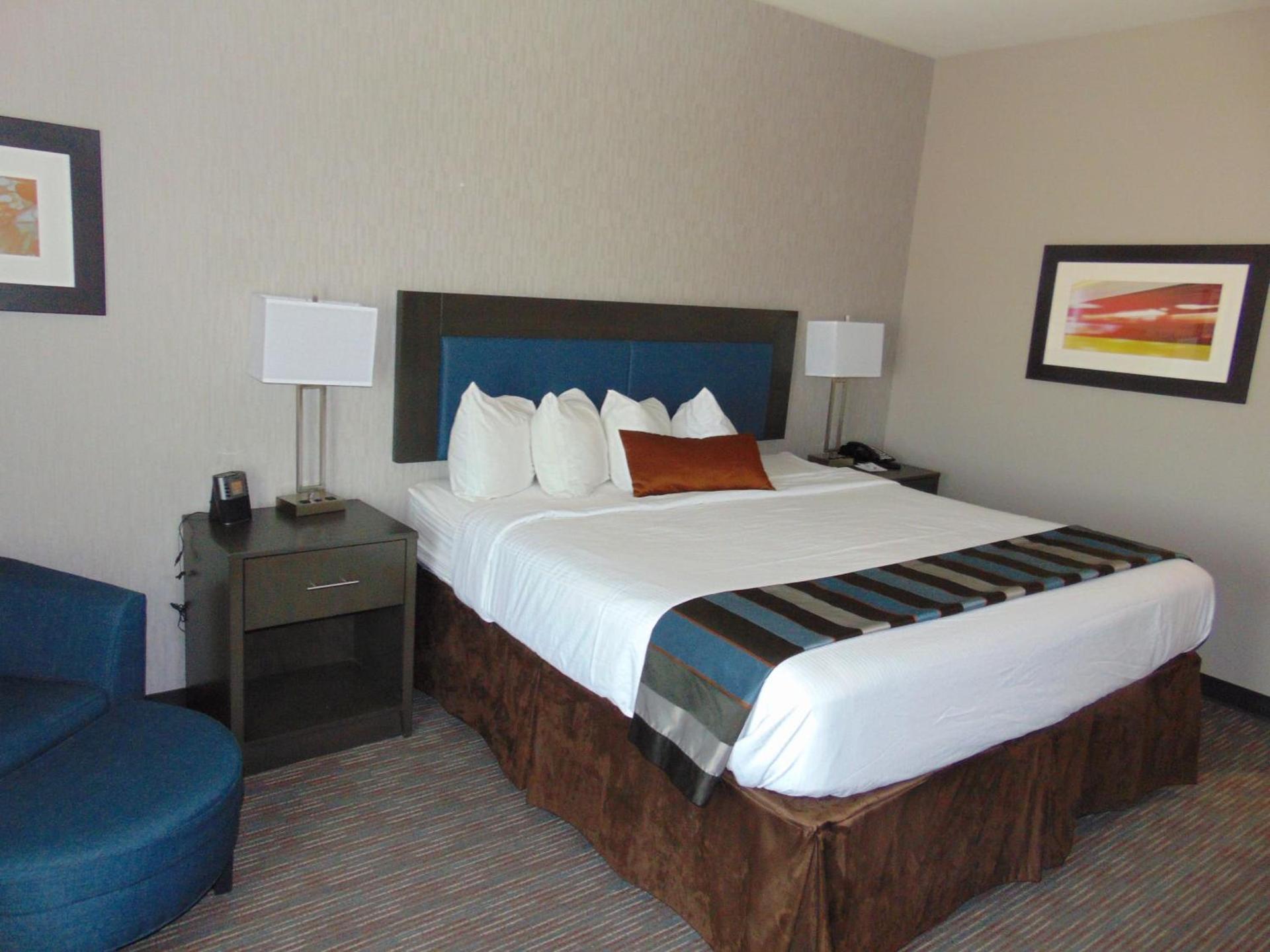 Wingate by Wyndham Lubbock photo 19
