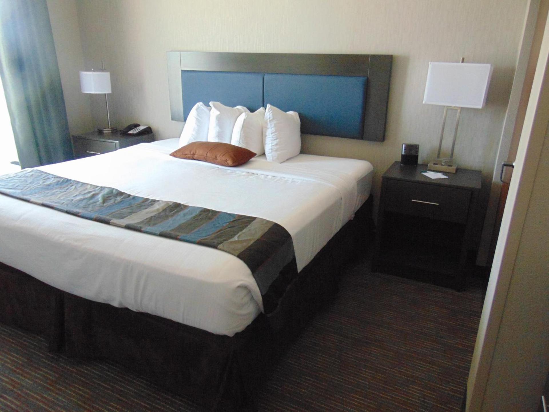 Wingate by Wyndham Lubbock photo 17