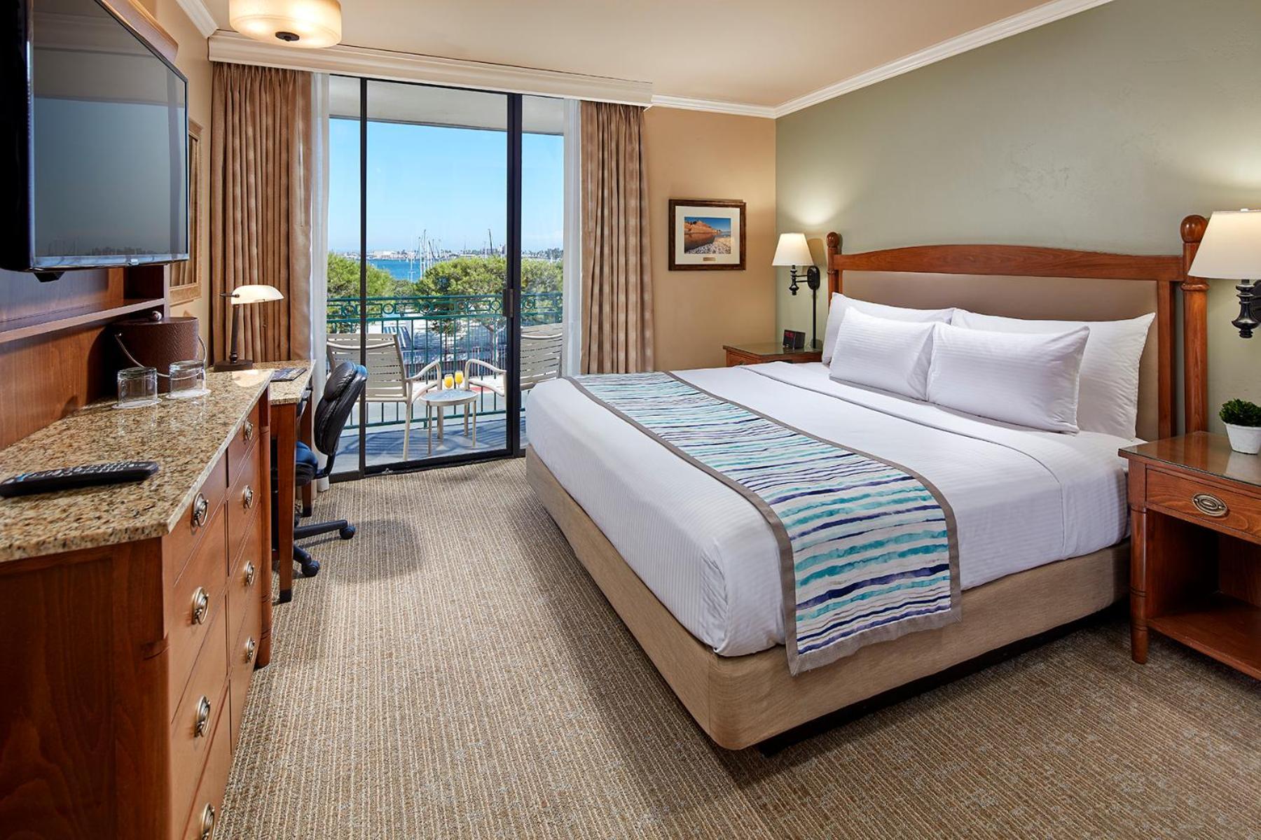 Glorietta Bay Inn photo 29