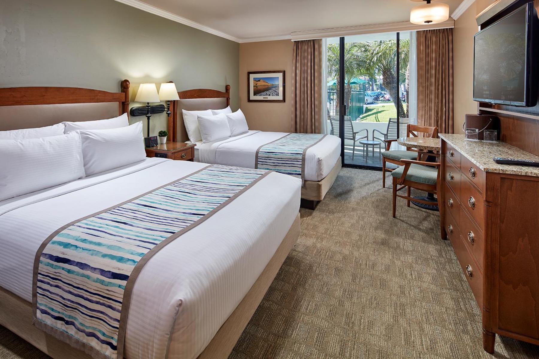 Glorietta Bay Inn photo 18