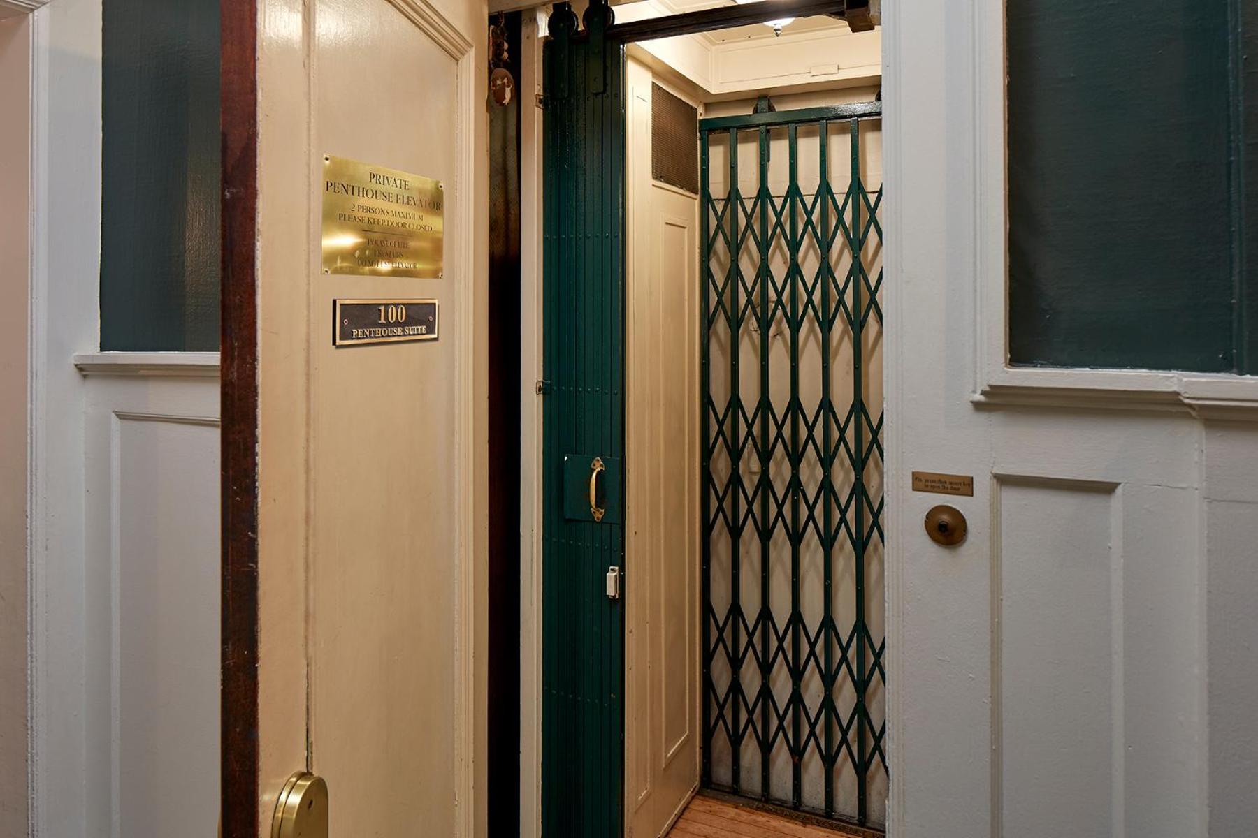 Glorietta Bay Inn photo 11