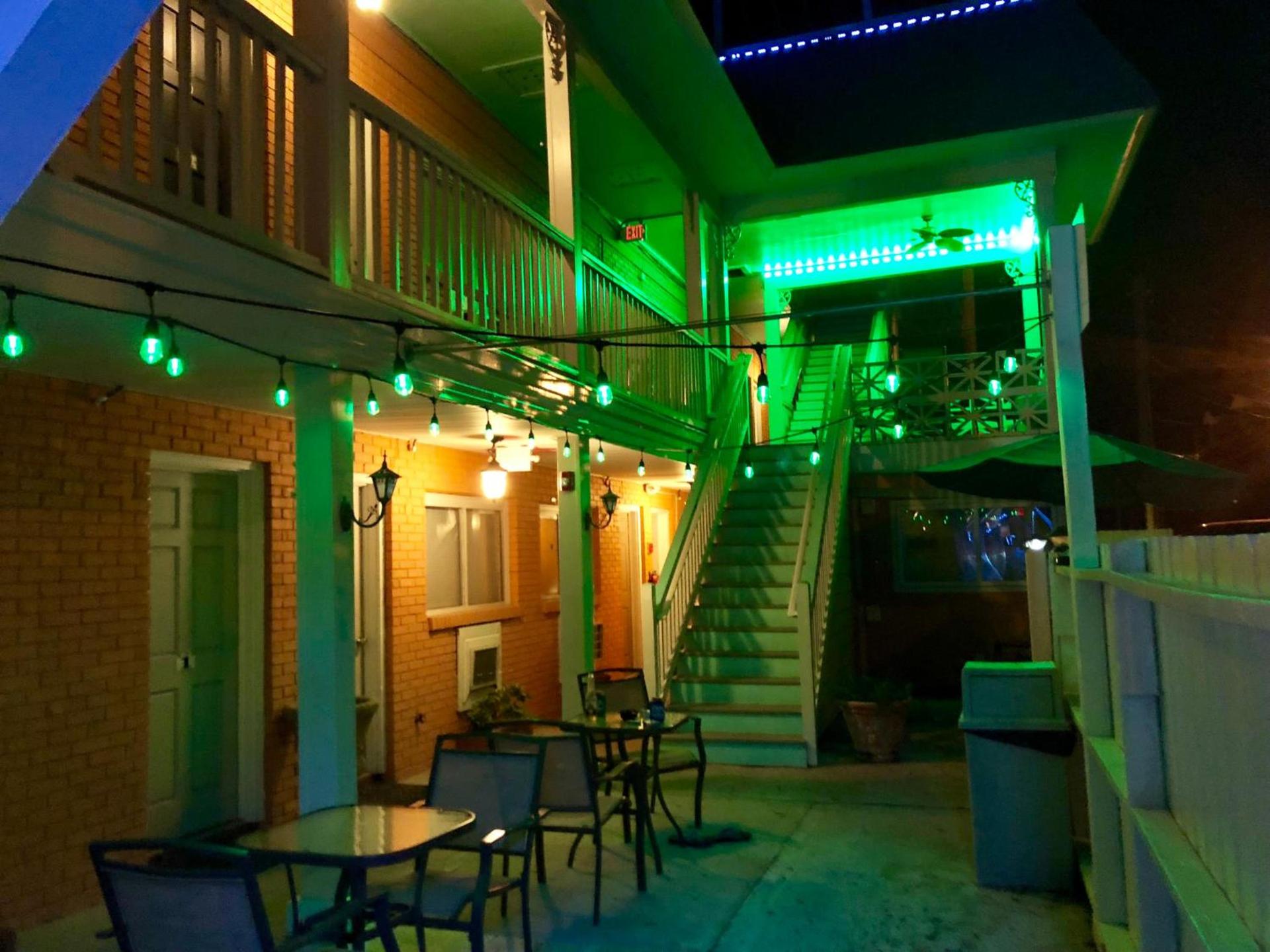 Atlantis Inn - Tybee Island photo 2