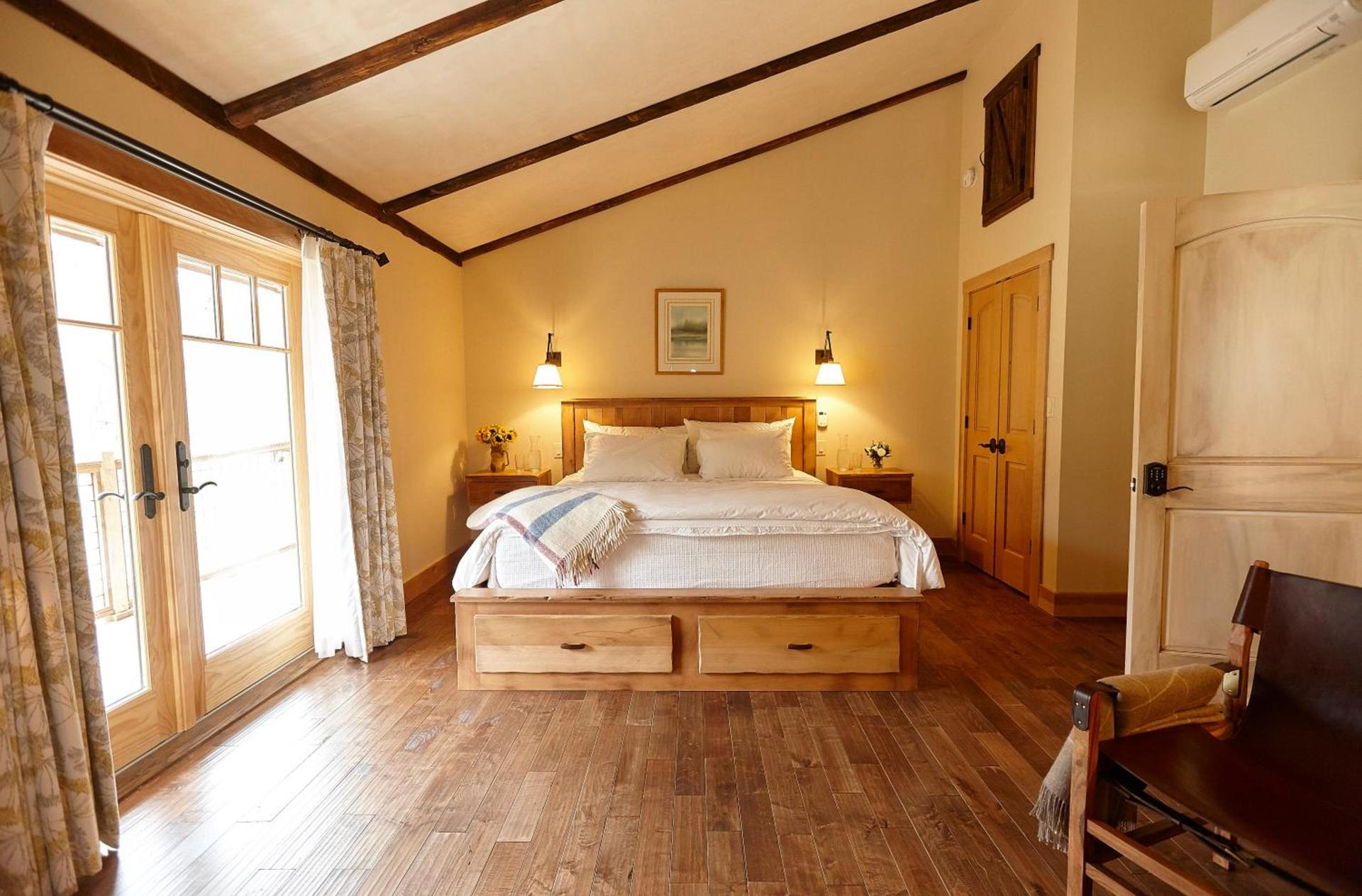 Seesaw's Lodge photo 53
