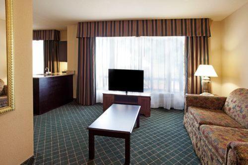 Holiday Inn Express Hotel & Suites West Monroe by IHG photo 9