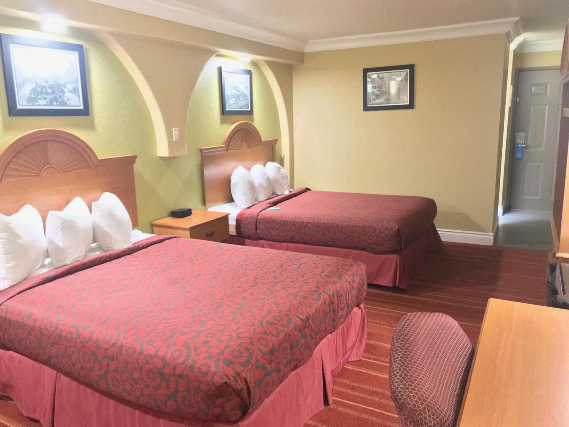 Days Inn by Wyndham San Antonio Airport photo 25