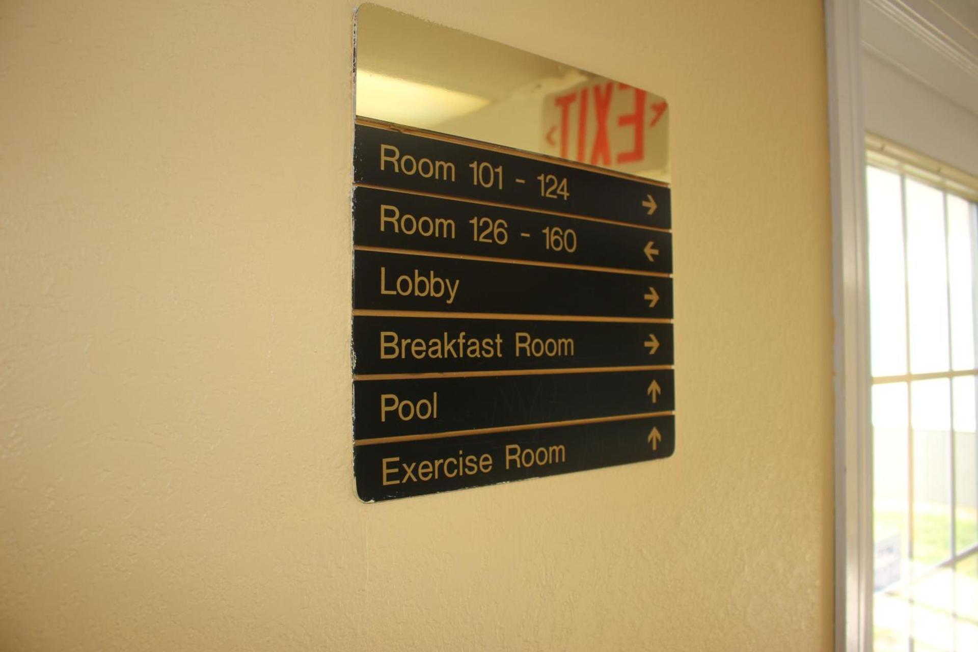 Extend-a-Suites - Extended Stay, I-40 Amarillo West photo 10
