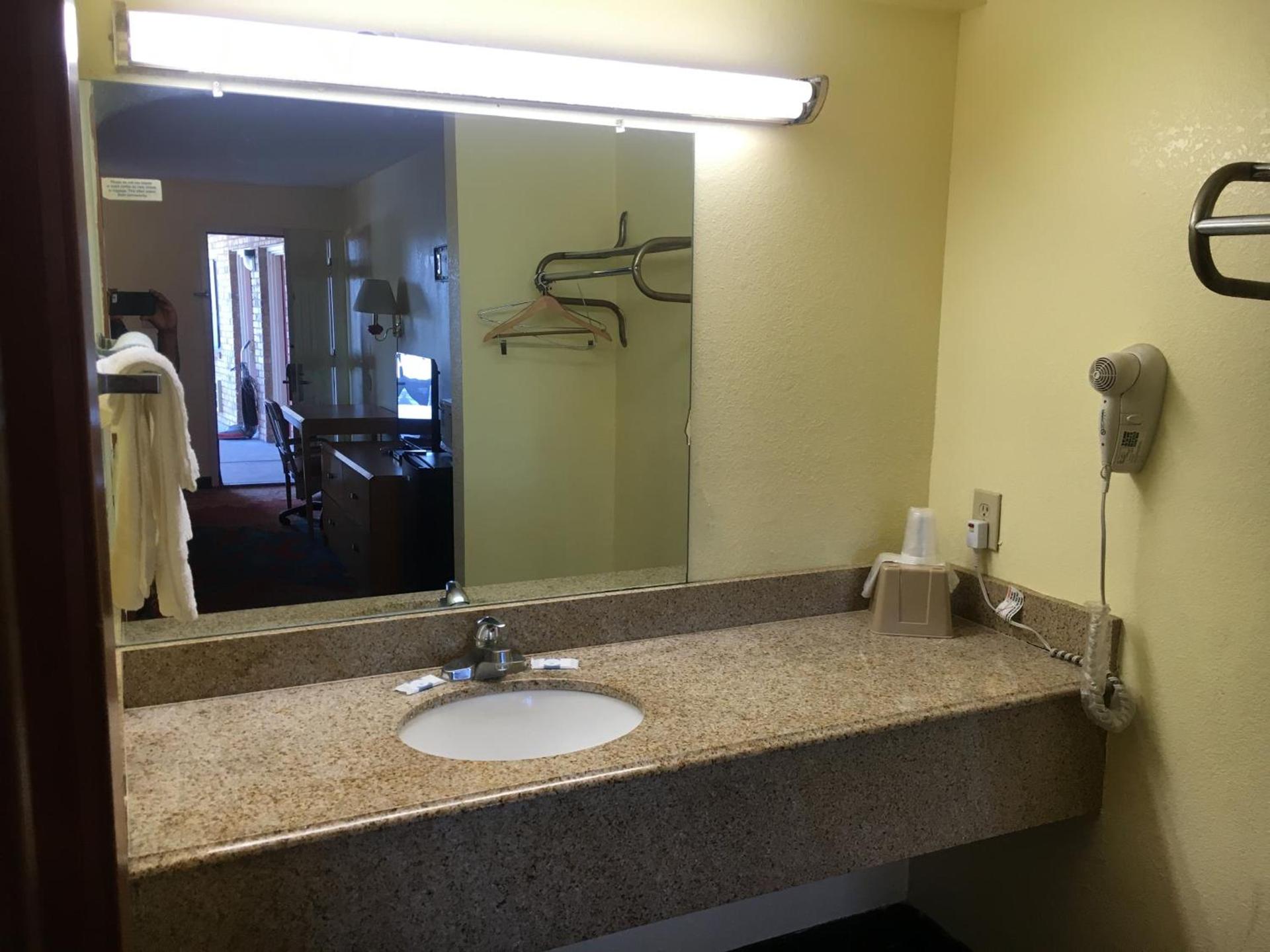 Executive Inn Odessa photo 6