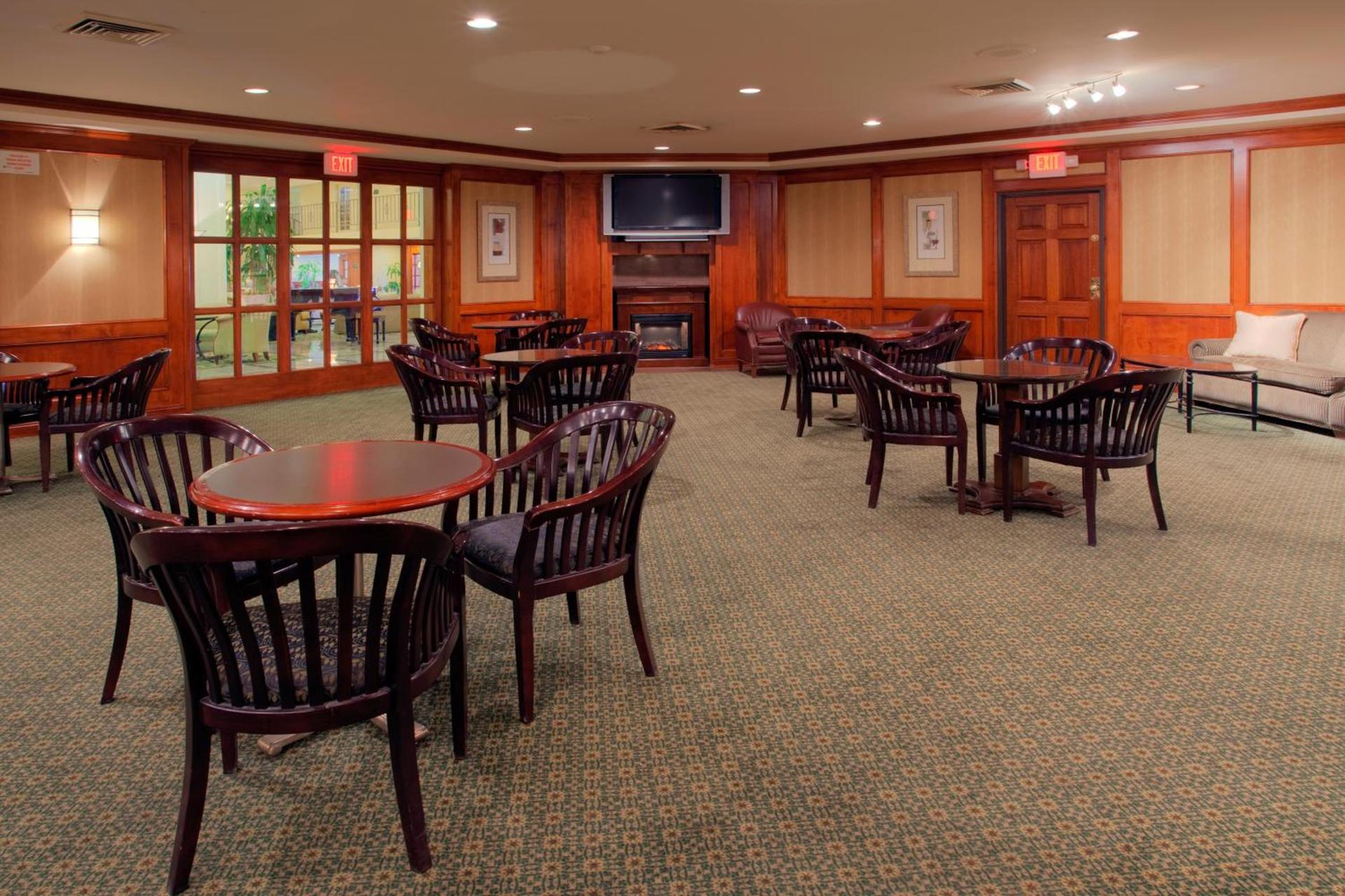 Wyndham Visalia photo 25