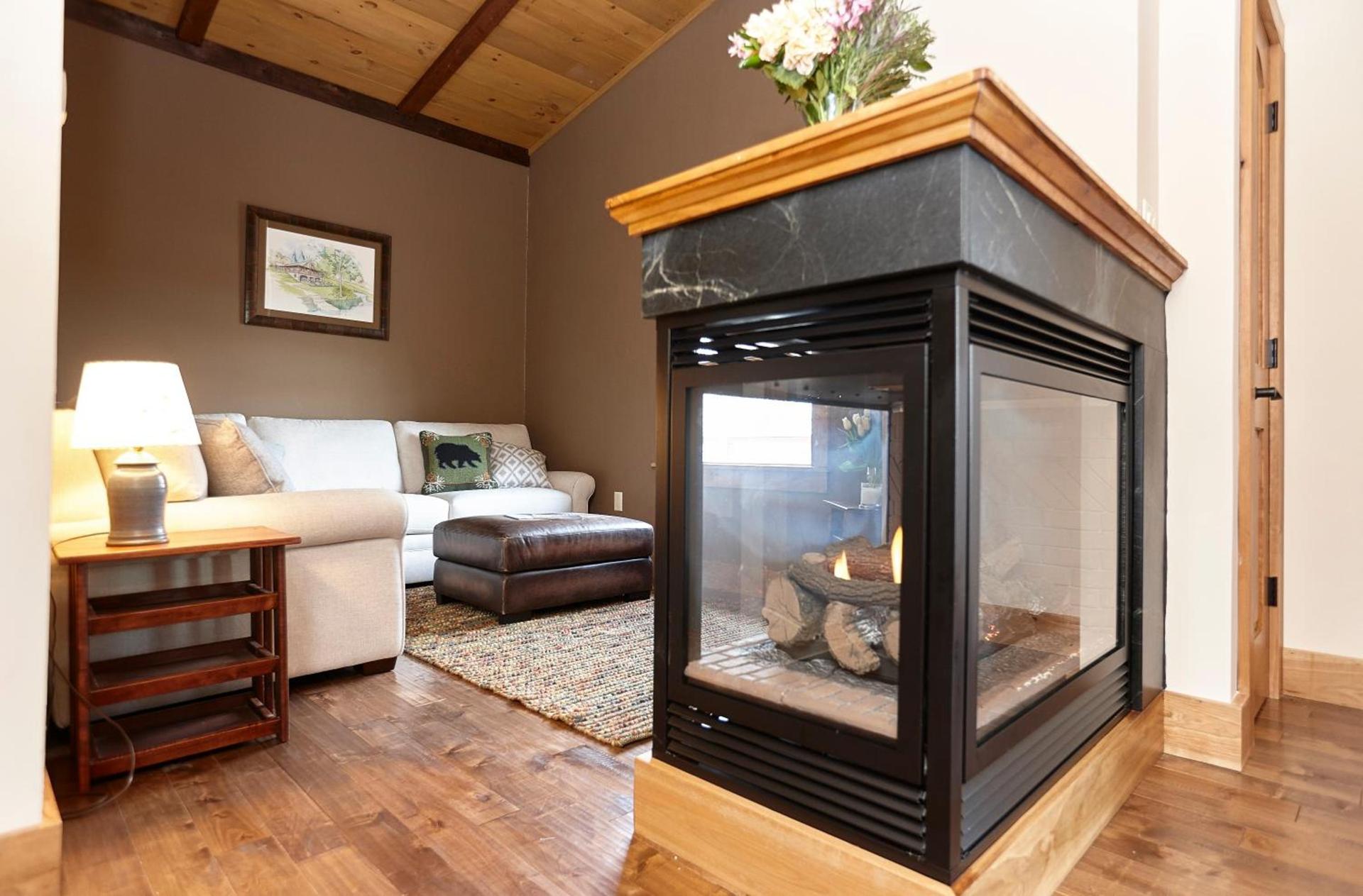 Seesaw's Lodge photo 64