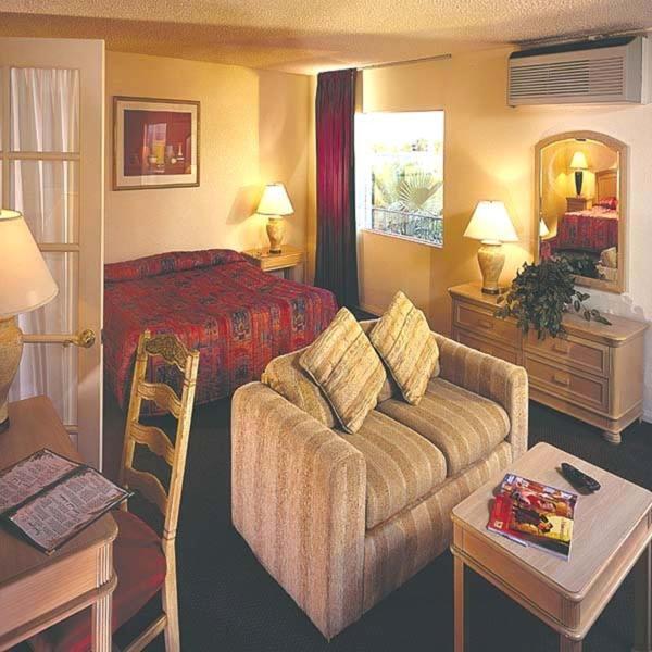 Desert Hot Springs Spa Hotel photo 11