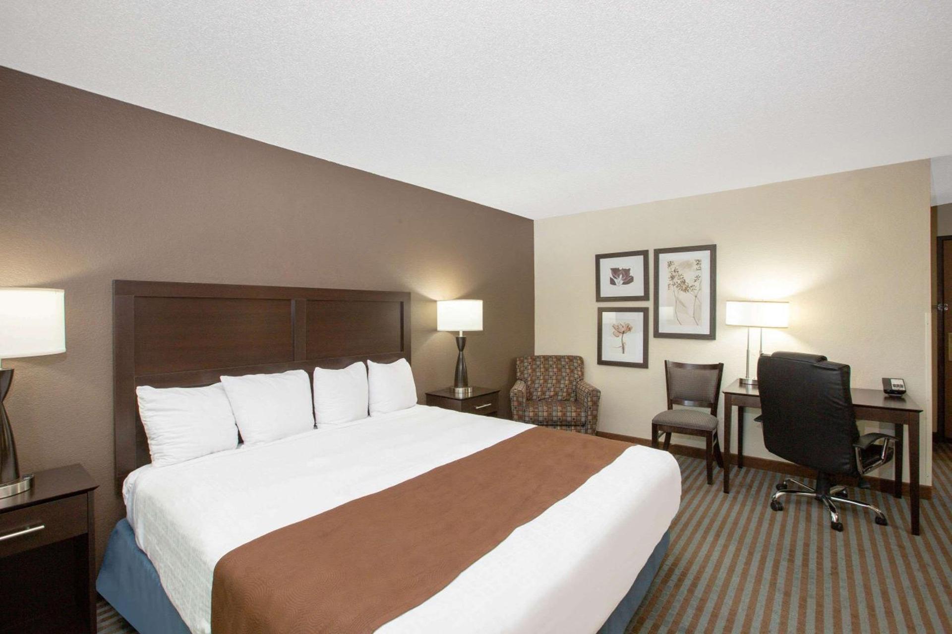 AmericInn by Wyndham Lincoln North photo 23