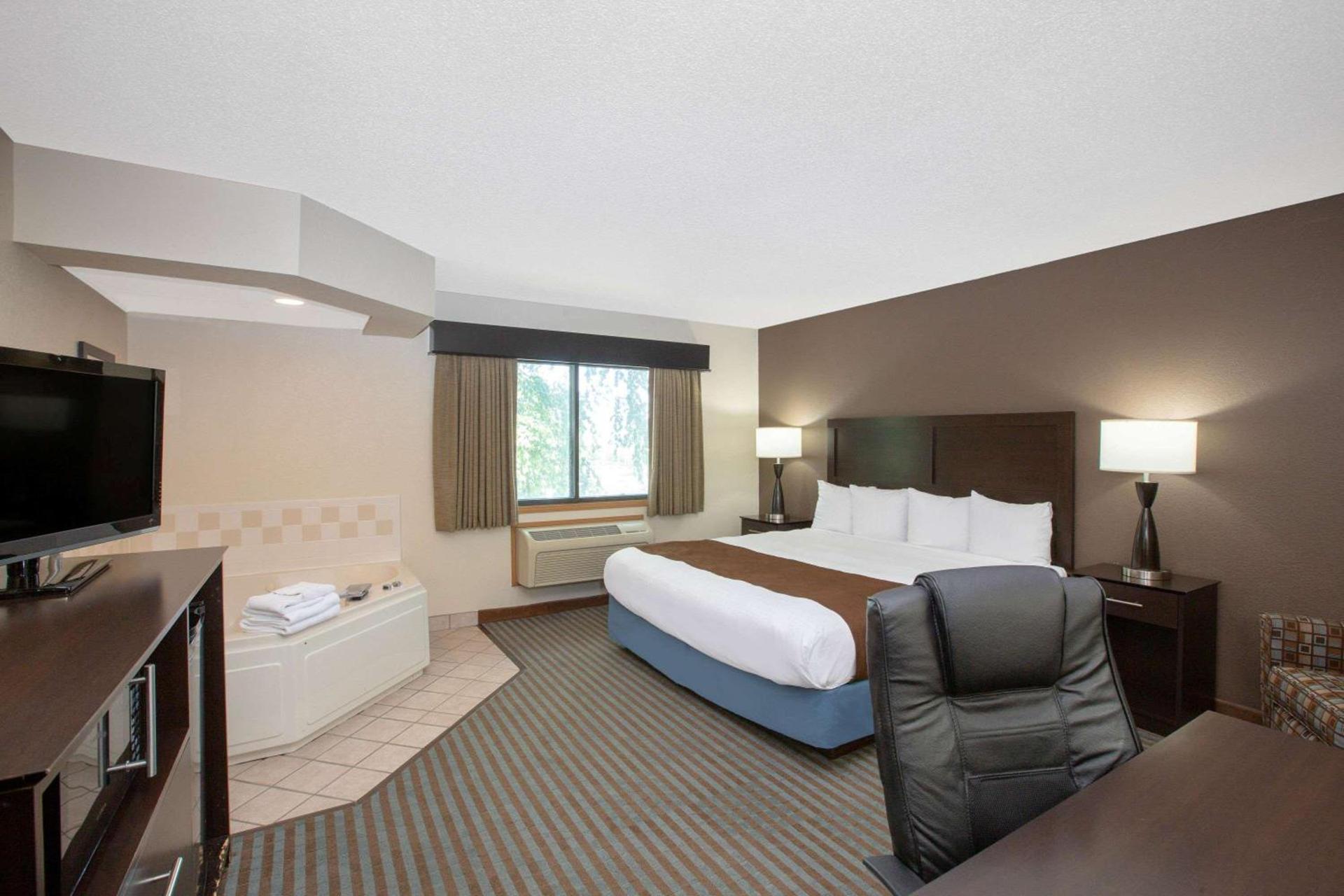 AmericInn by Wyndham Lincoln North photo 7