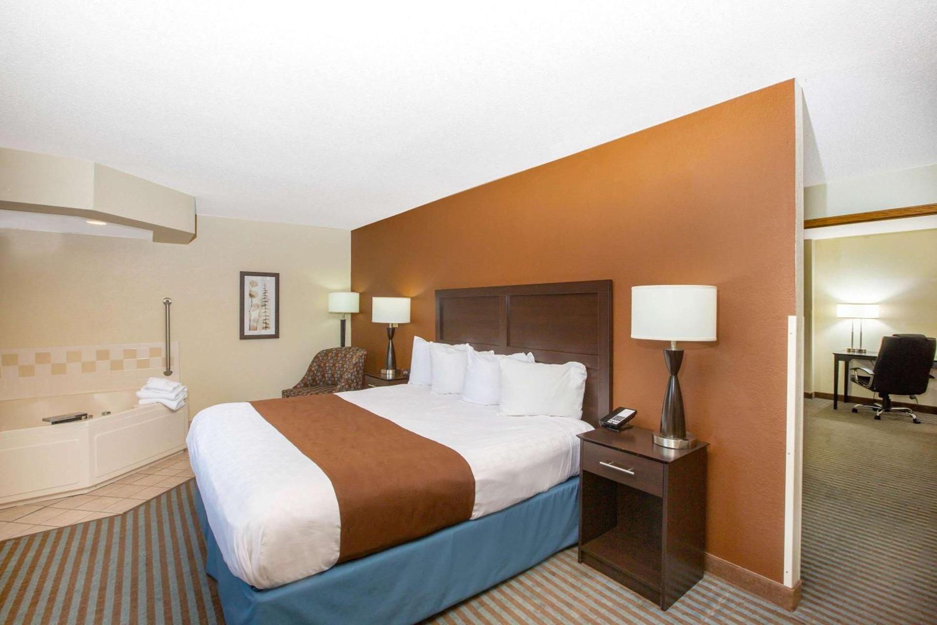 AmericInn by Wyndham Lincoln North photo 30