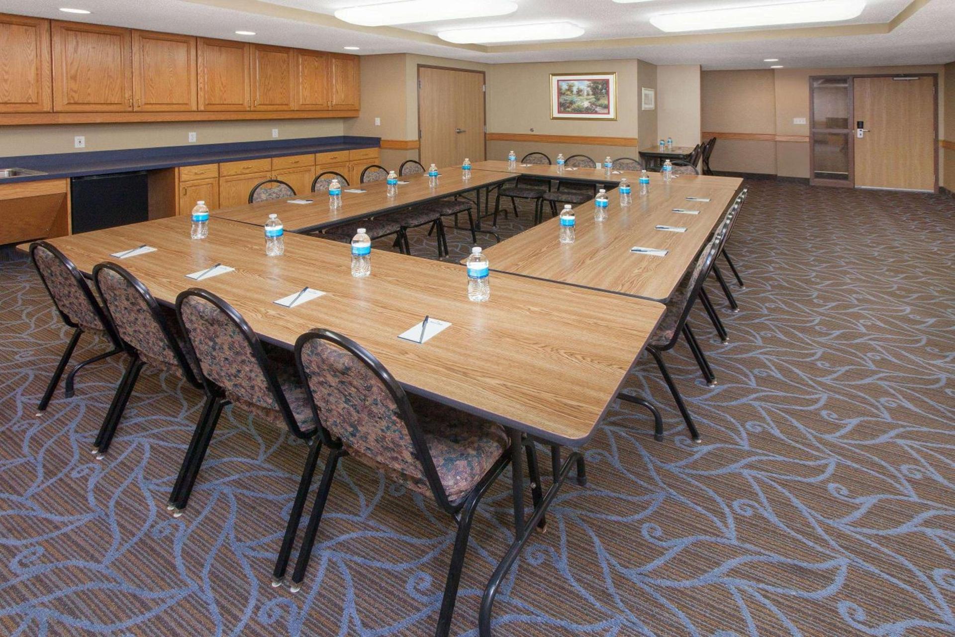 AmericInn by Wyndham Webster City photo 16