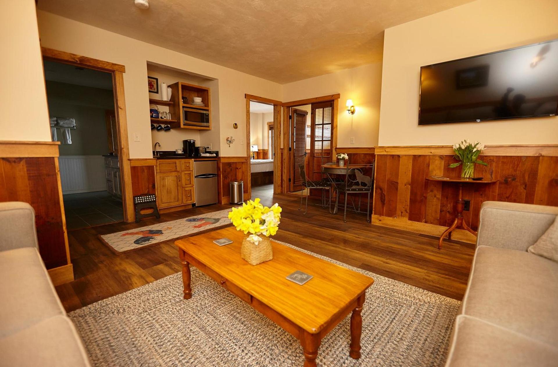 Seesaw's Lodge photo 6