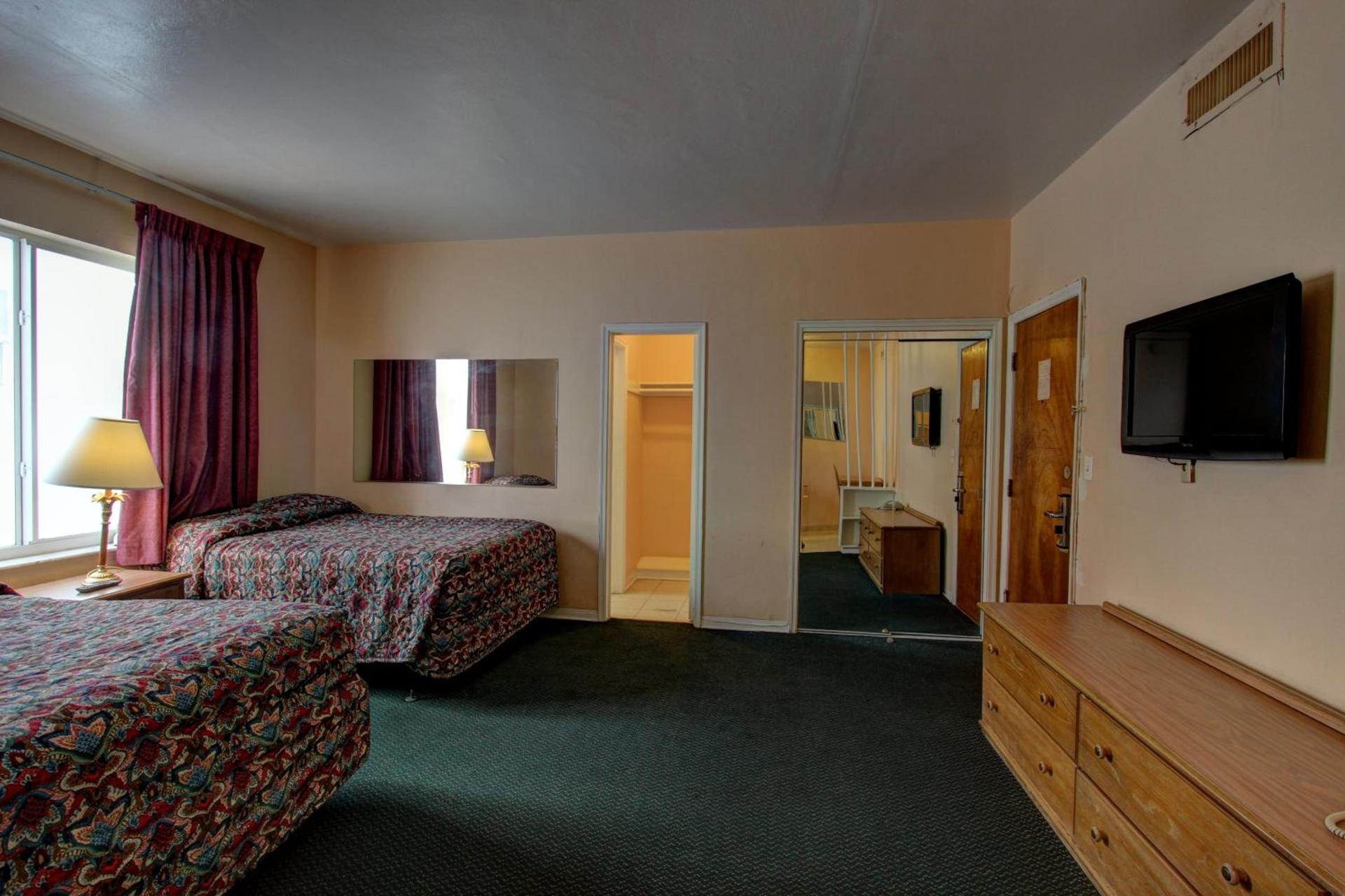 Geneva Hotel photo 3