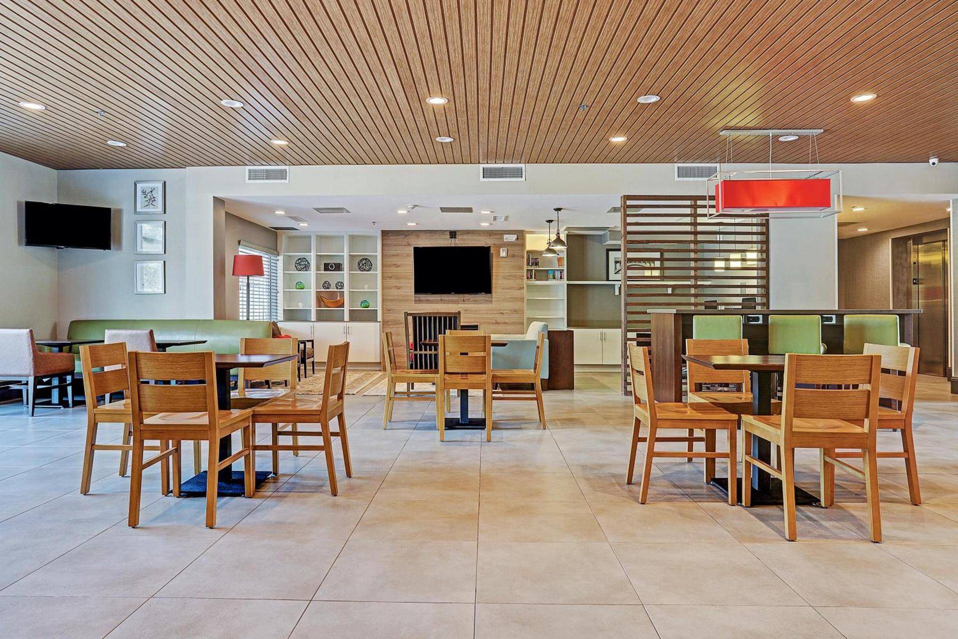 Garner Hotel Houston - Westheimer by IHG photo 28