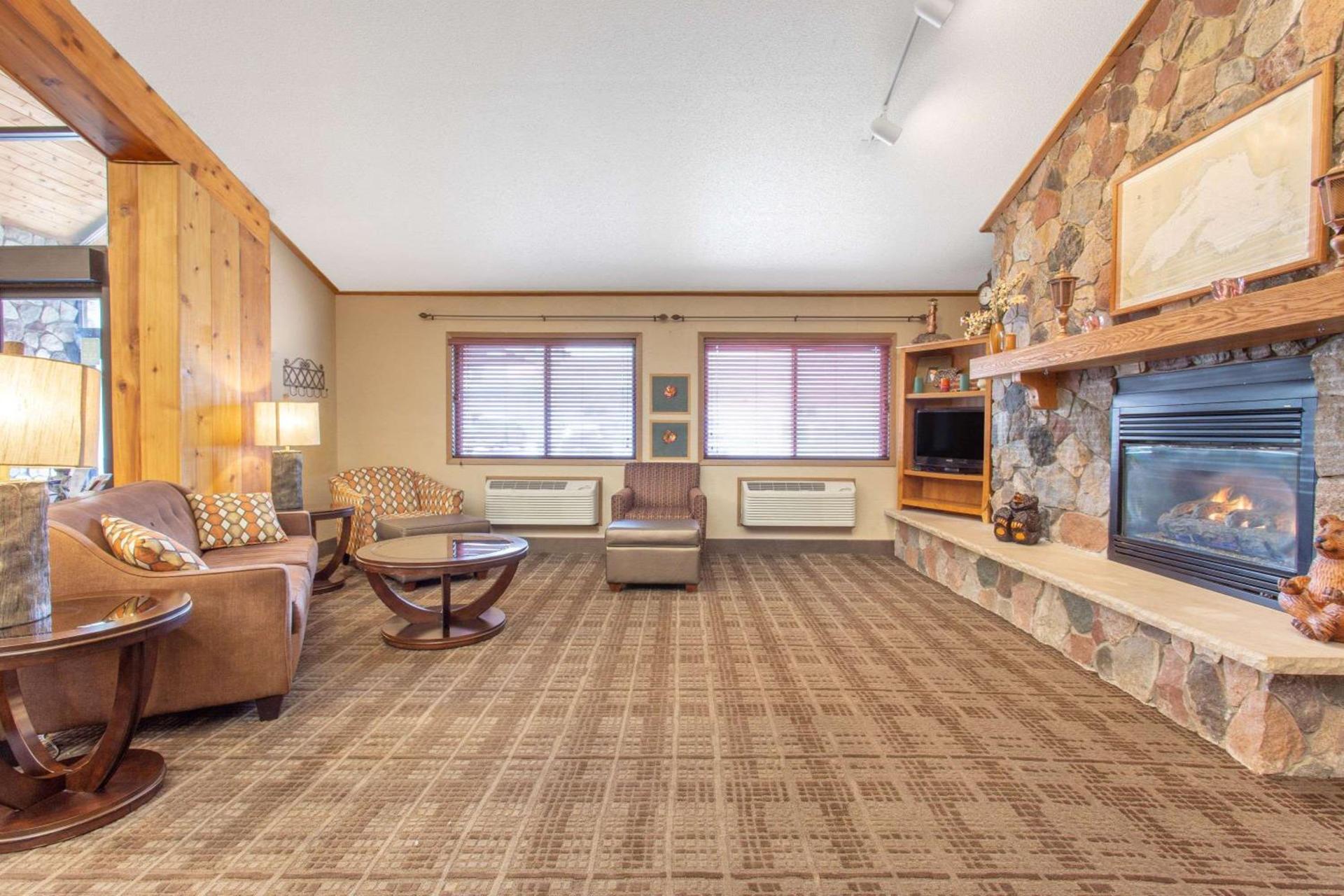 AmericInn by Wyndham Calumet photo 37
