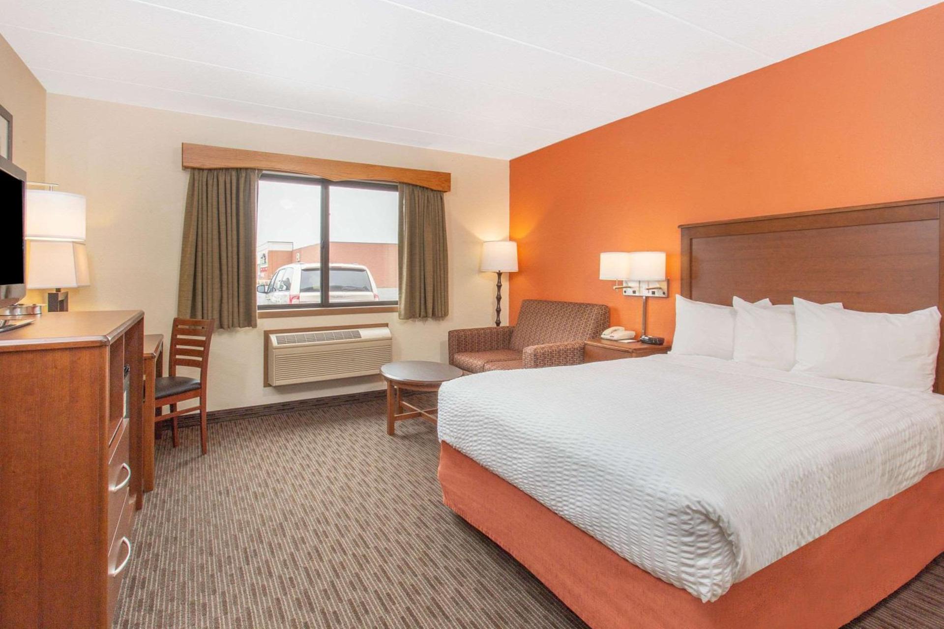 AmericInn by Wyndham Calumet photo 54