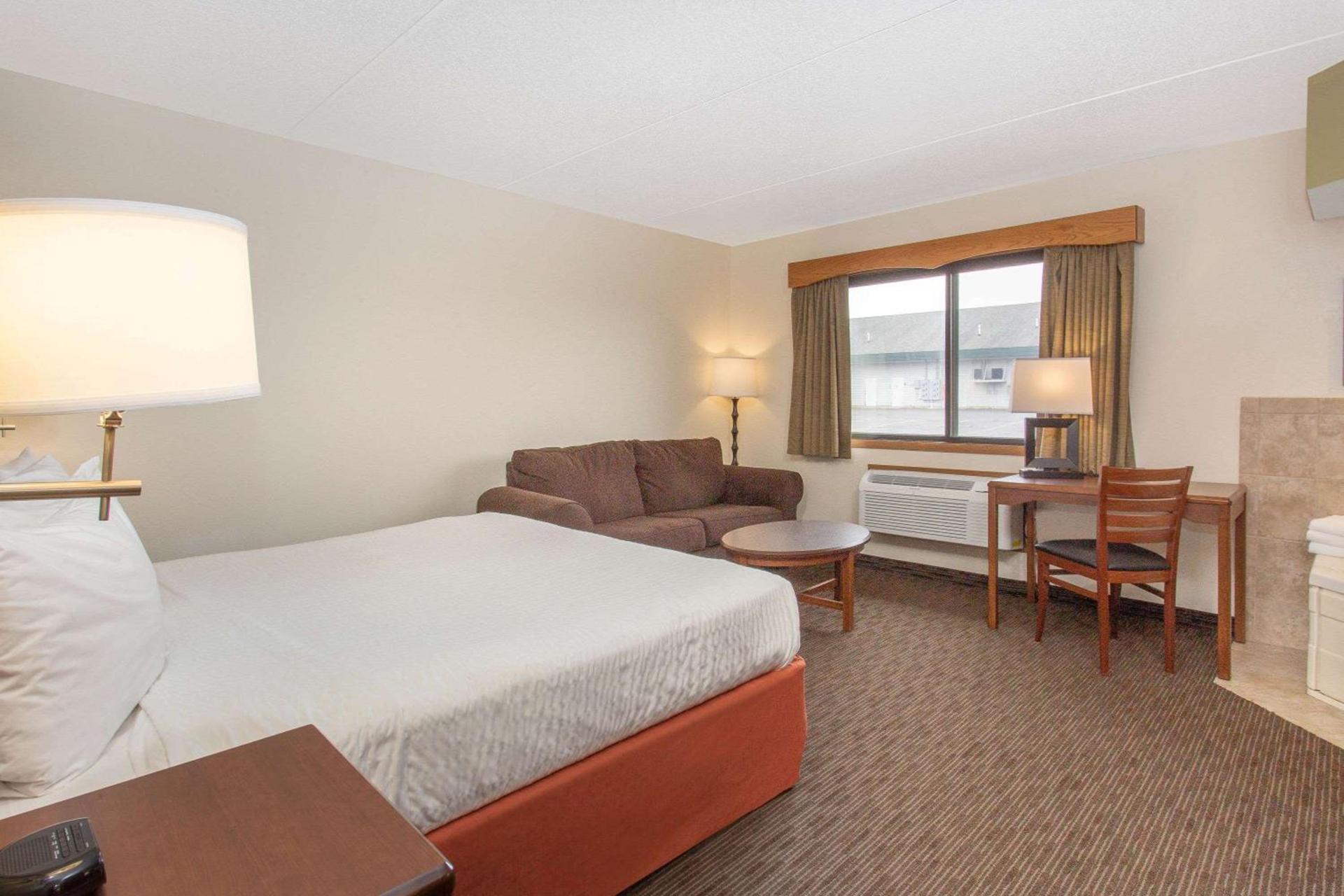 AmericInn by Wyndham Calumet photo 57