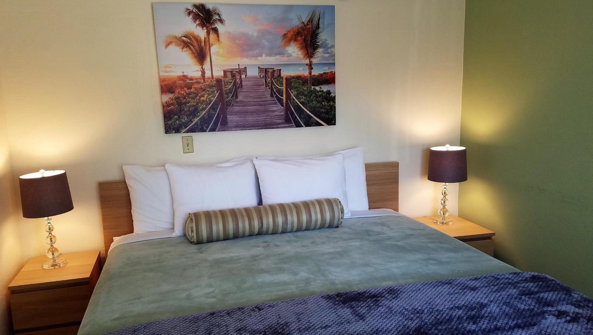 Johns Pass Beach Motel photo 73