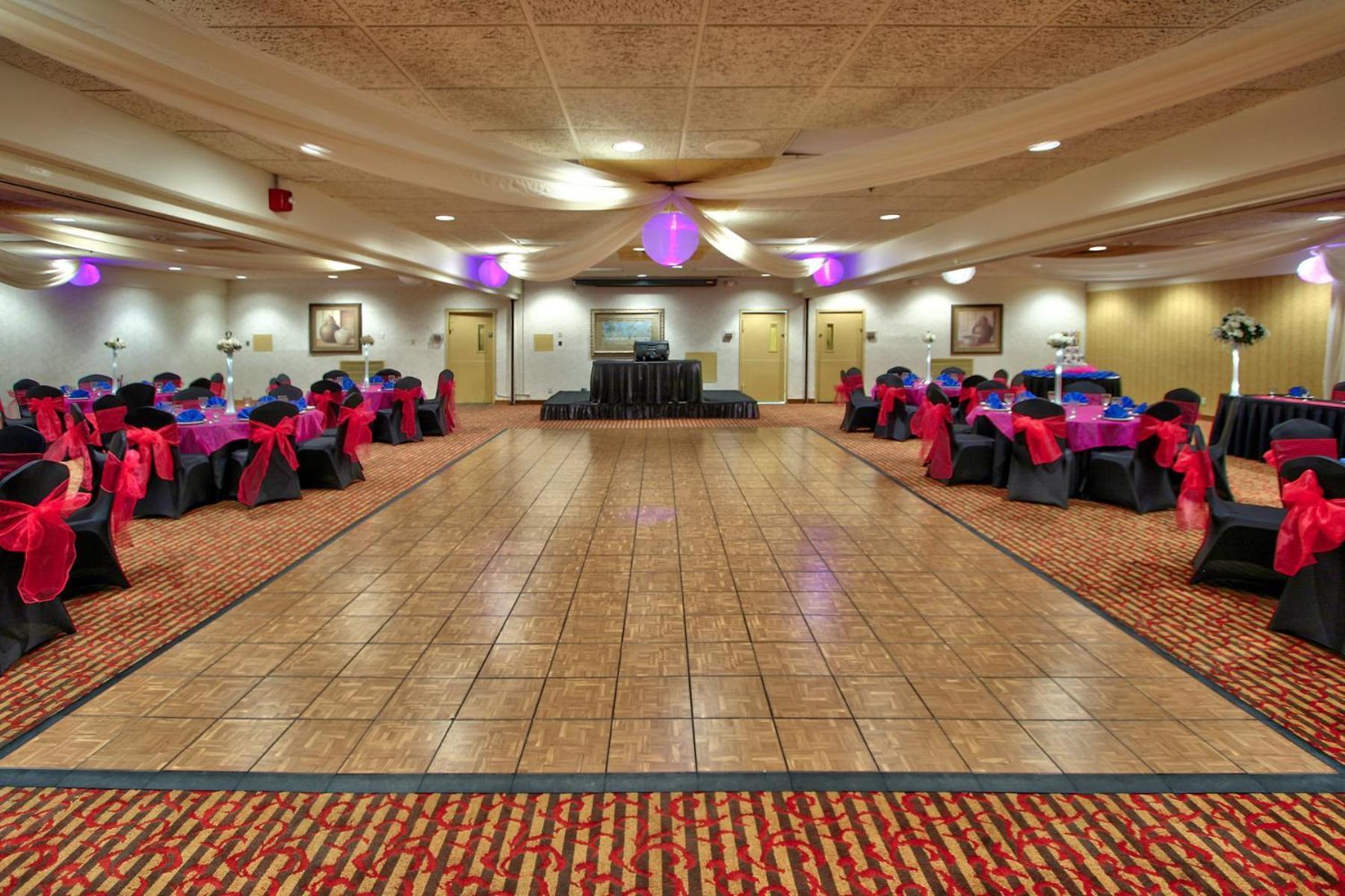 Ramada by Wyndham Albuquerque Midtown photo 23