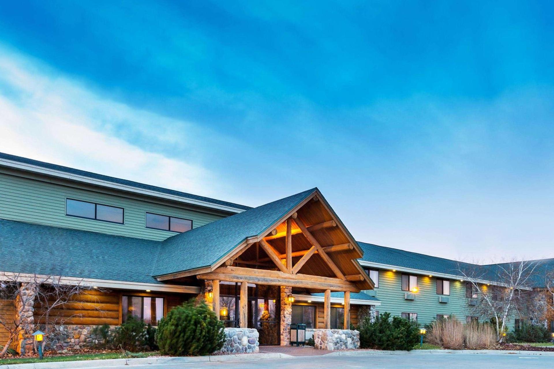 AmericInn by Wyndham Chamberlain Conference Center photo 2