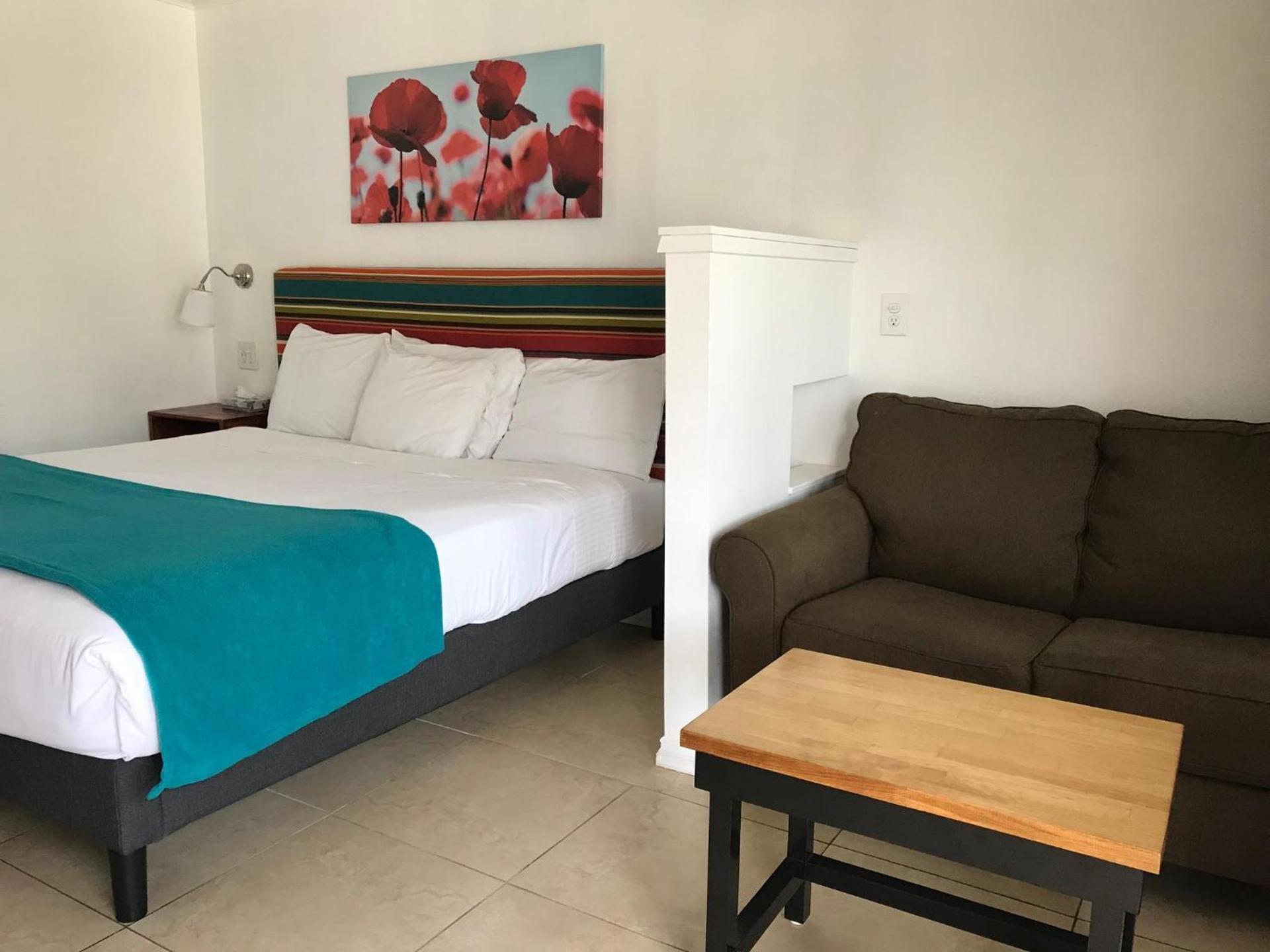 Sandyland Reef Inn photo 33