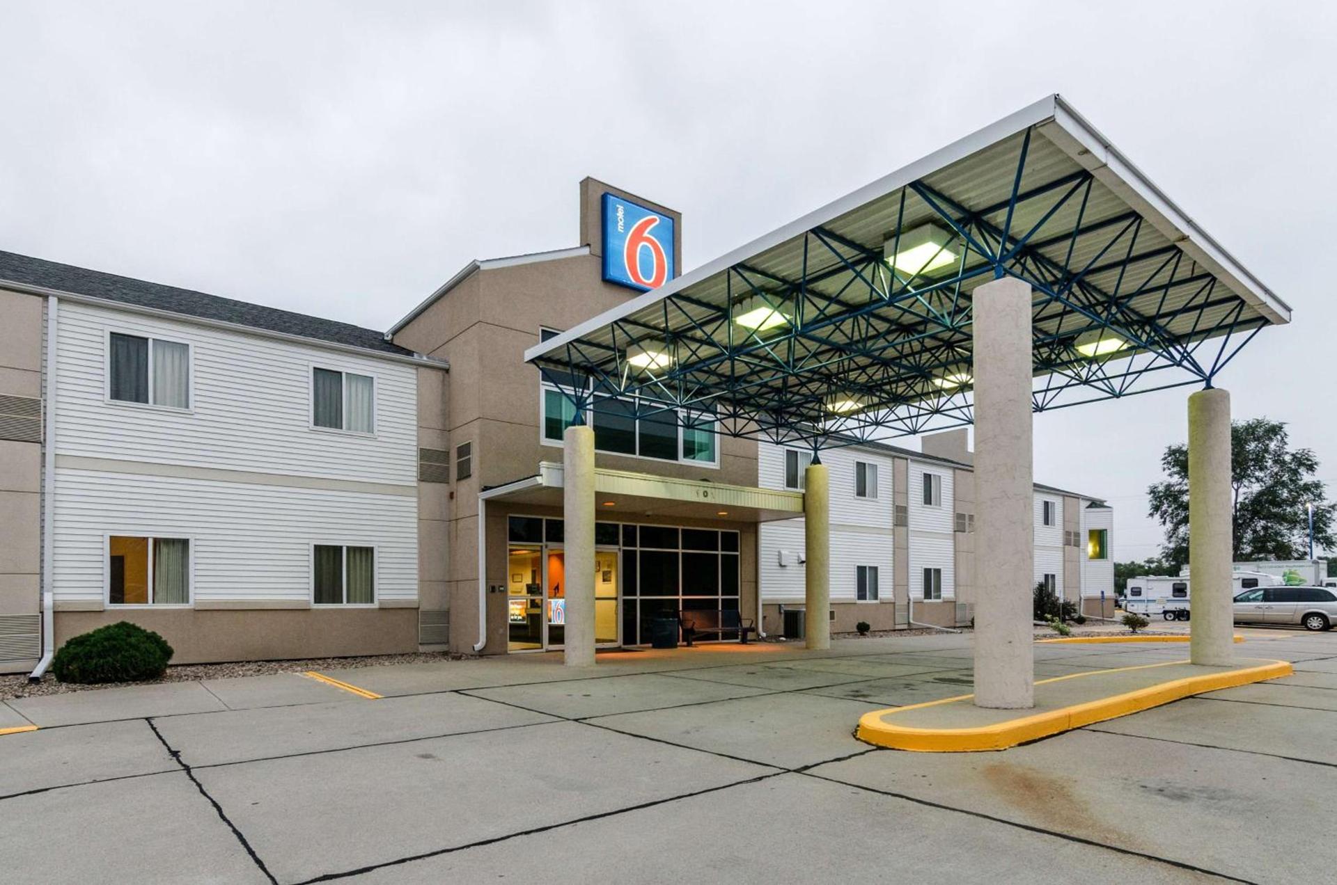 Motel 6-Kearney, NE photo 2