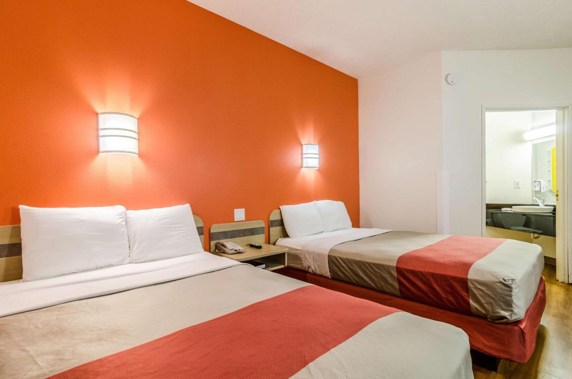 Motel 6-Kearney, NE photo 13