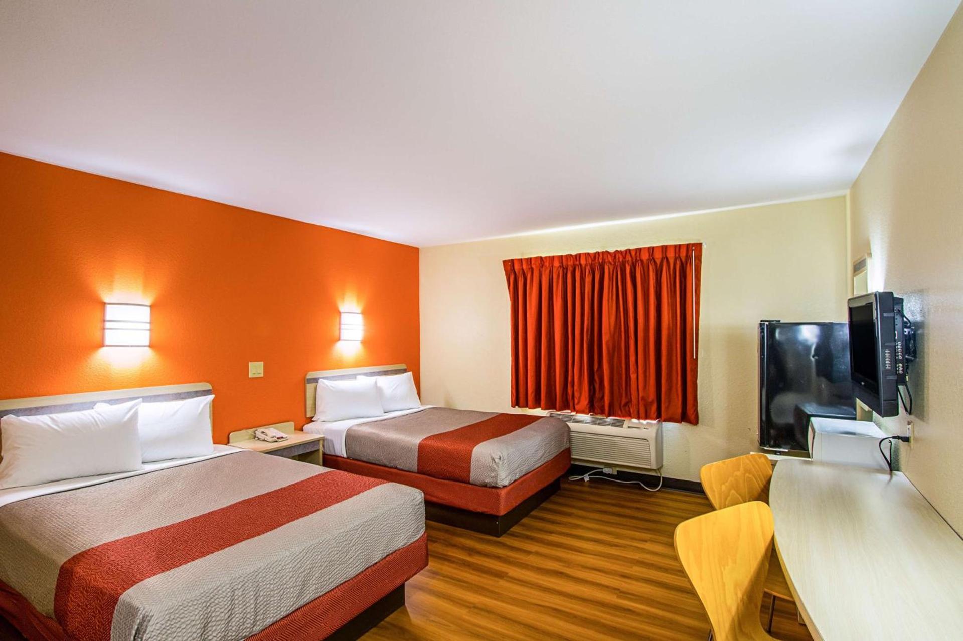 Motel 6-Urbana, IL photo 12