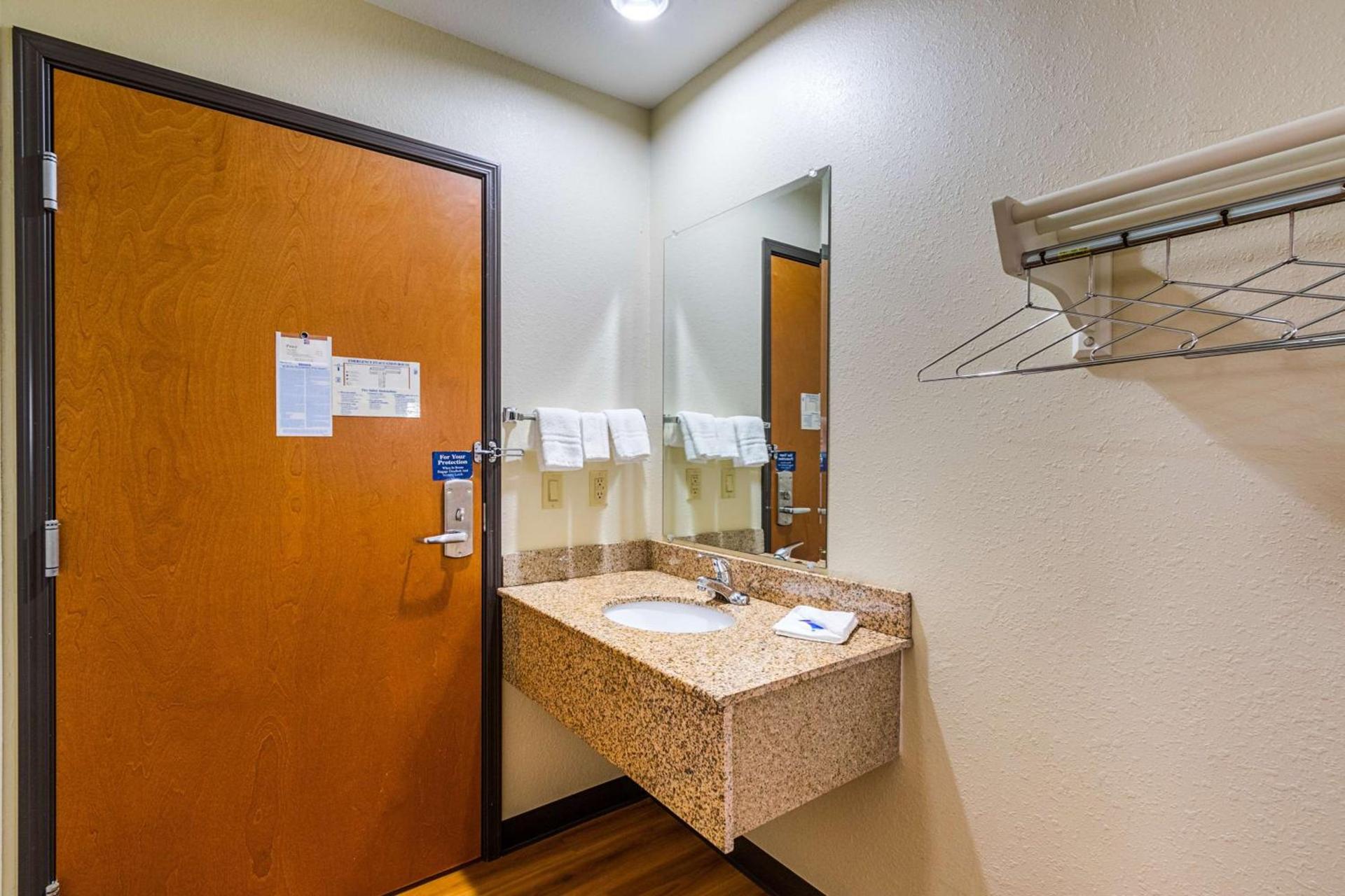 Motel 6-Urbana, IL photo 15