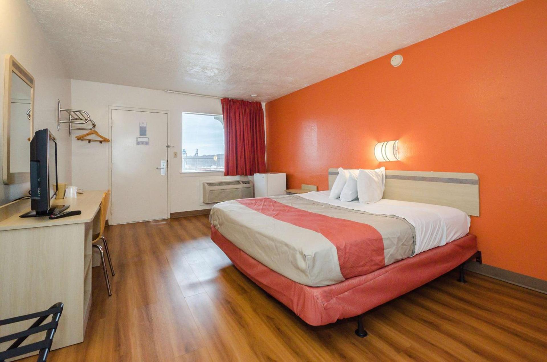 Motel 6-Commerce, GA photo 20