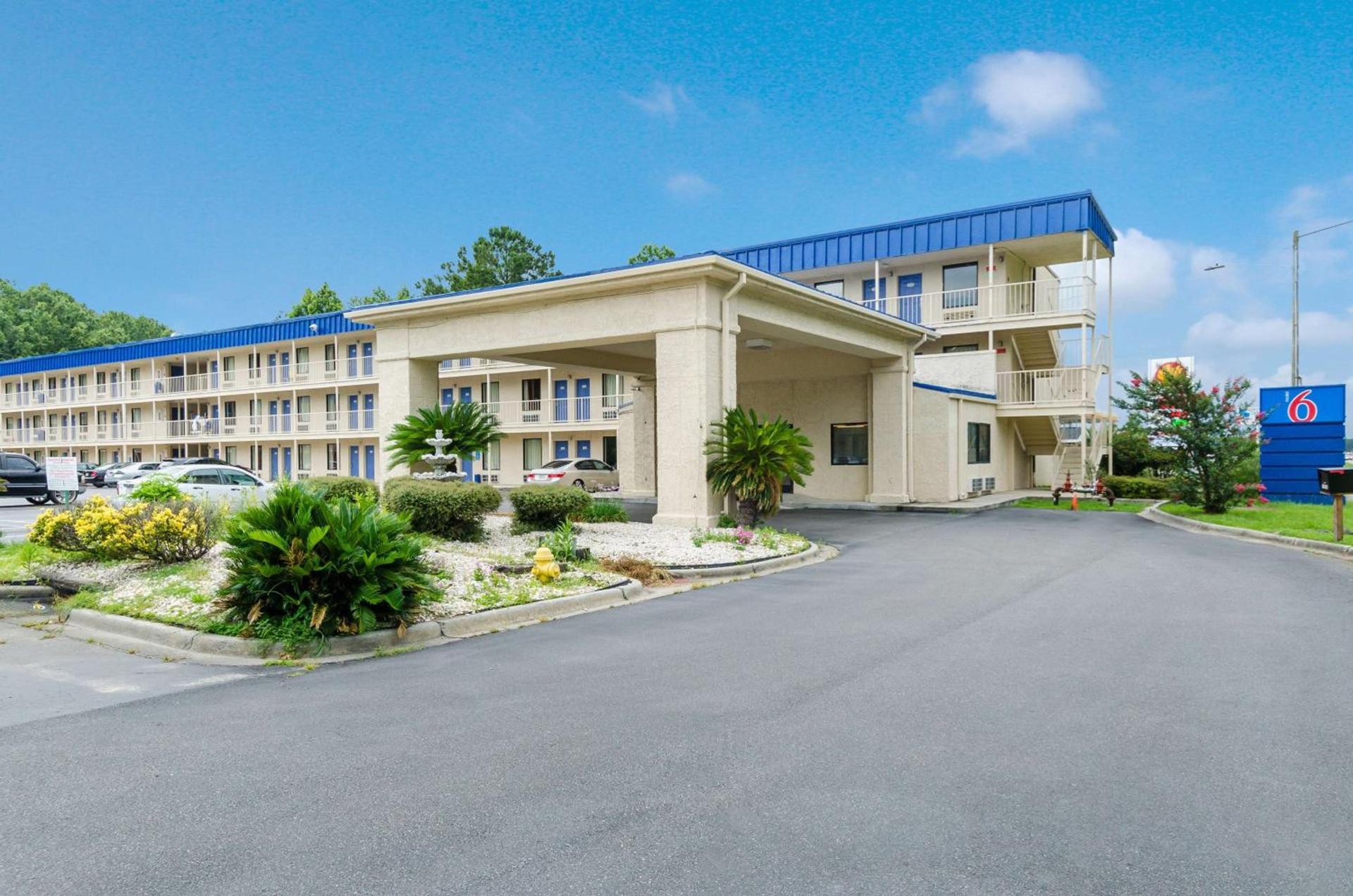 Motel 6-Pooler, GA - Savannah Airport photo 1