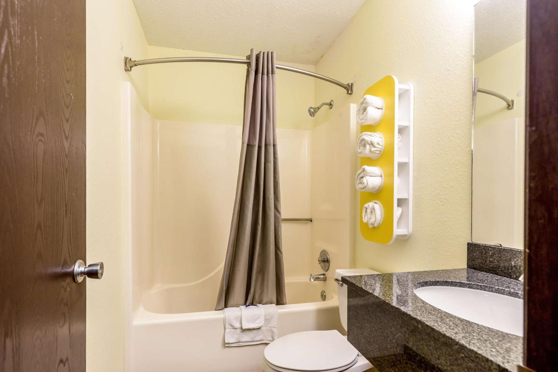 Motel 6-Troy, IL photo 23