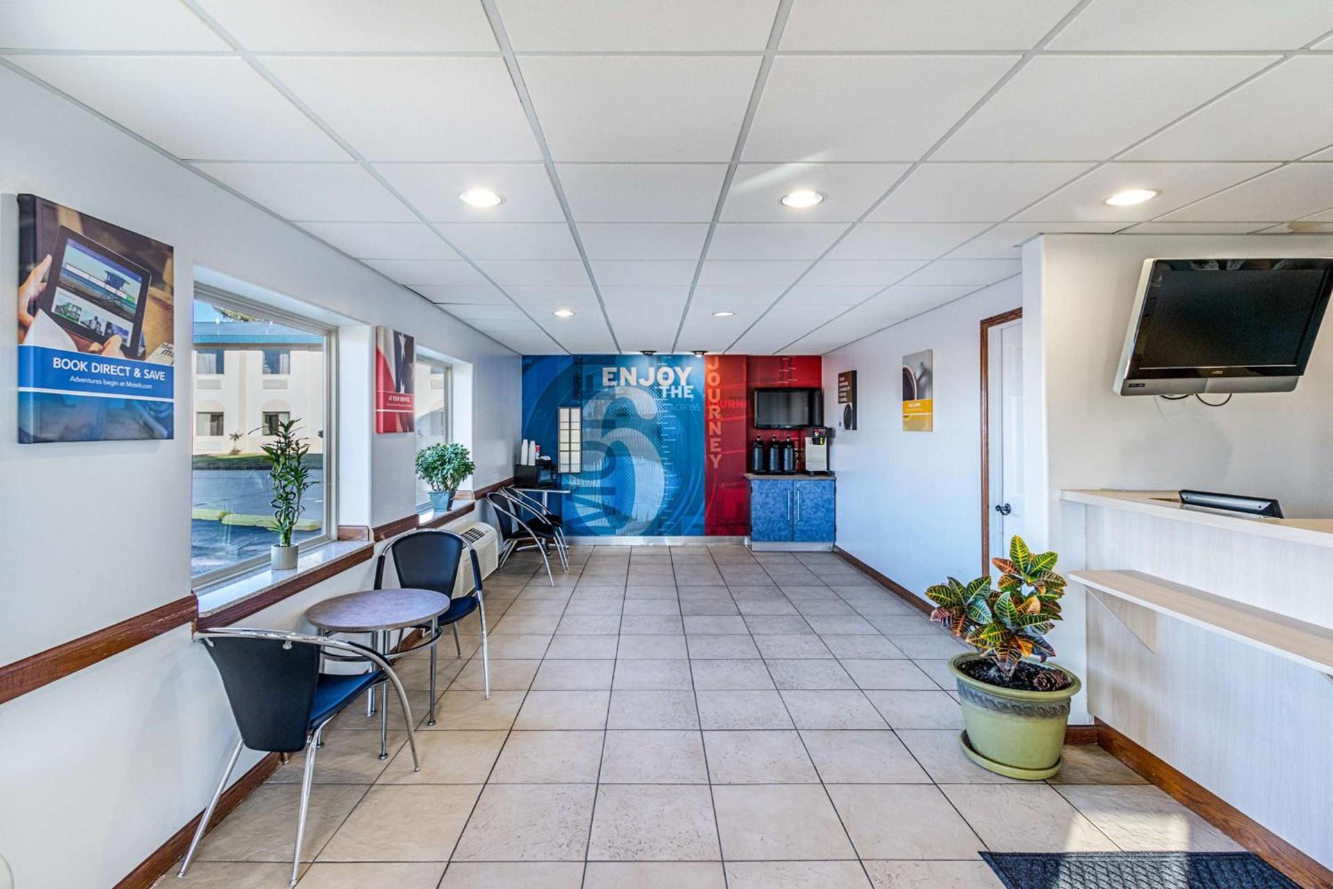 Motel 6-Urbana, IL photo 24