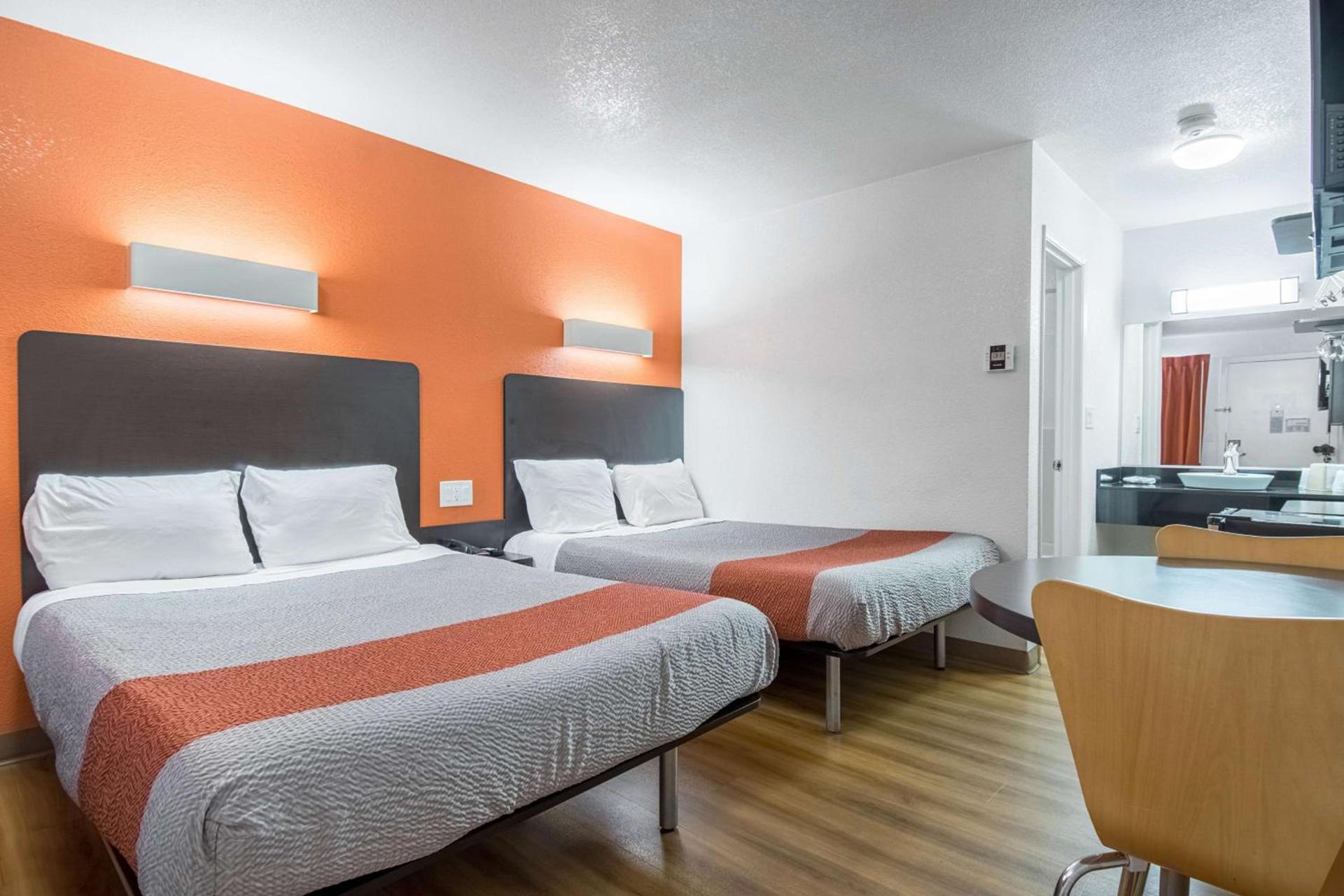 Motel 6 Bakersfield photo 58