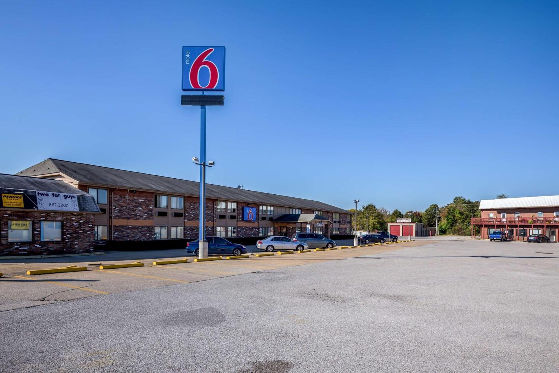 Motel 6-Troy, IL photo 29