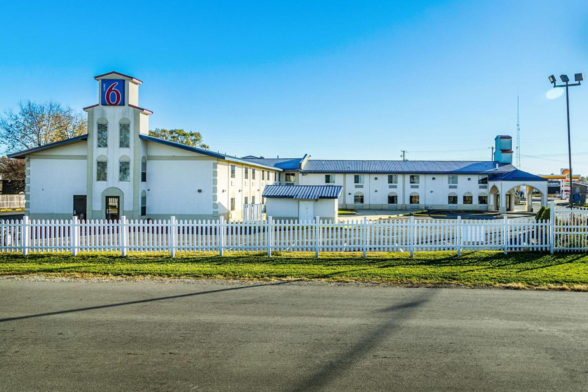 Motel 6-Urbana, IL photo 3