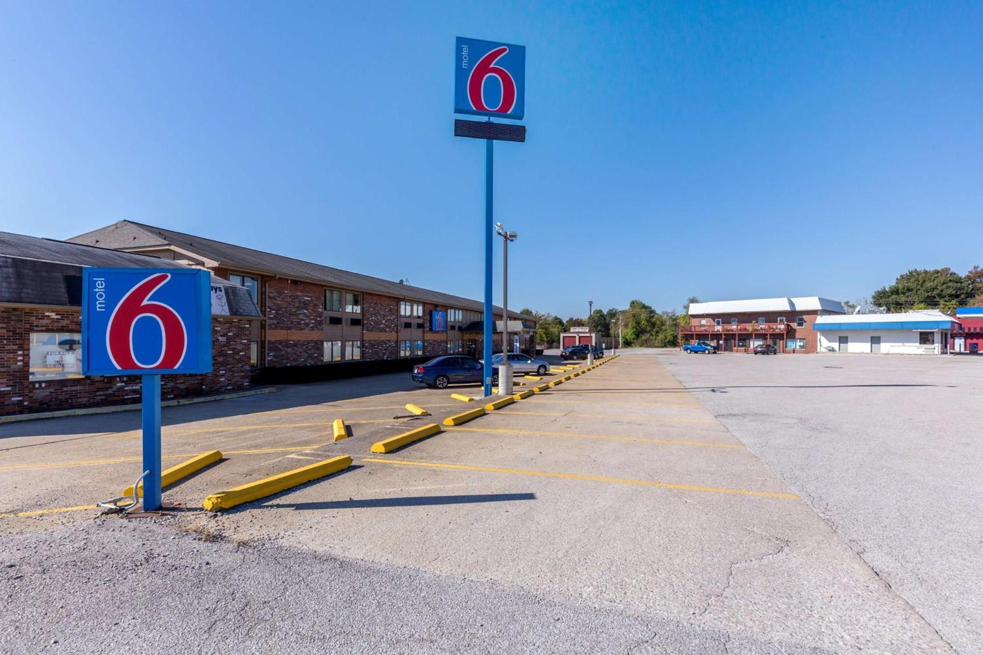 Motel 6-Troy, IL photo 36